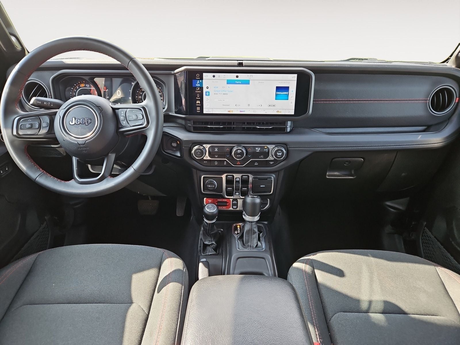 Pre-Owned 2024 Jeep Wrangler Rubicon - photo - 9