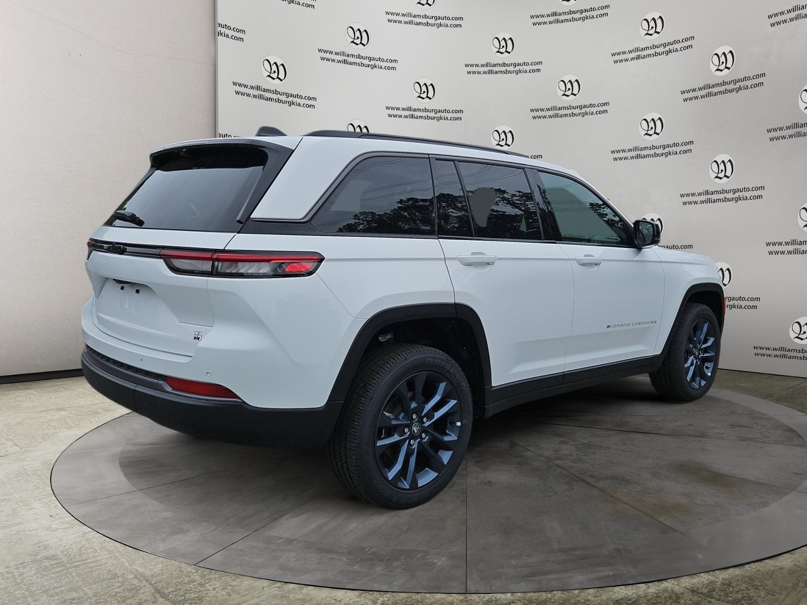New 2026 Jeep Grand Cherokee - photo - 4