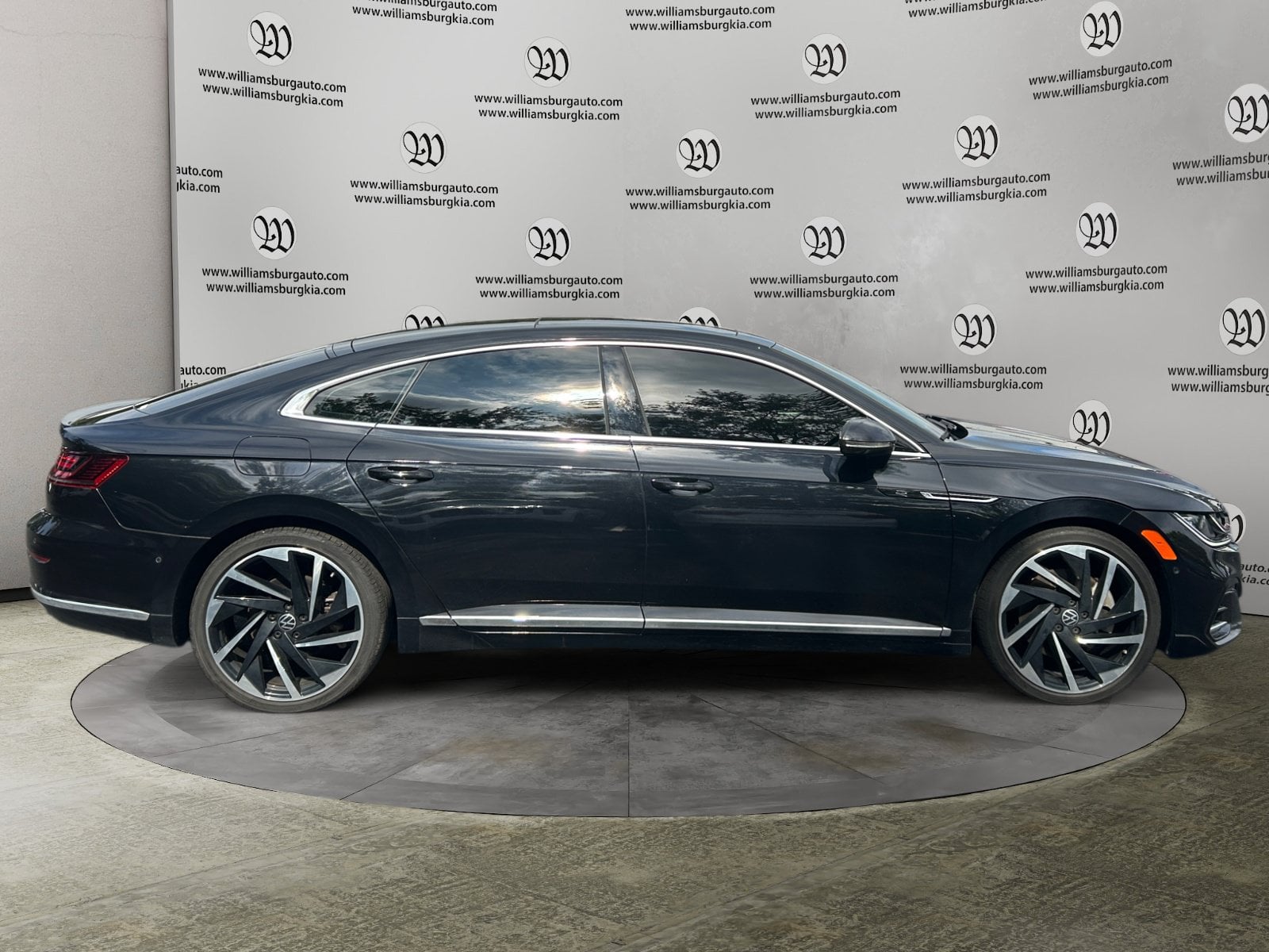 Pre-Owned 2023 Volkswagen Arteon 2.0T SEL Premium R-Line - photo - 5