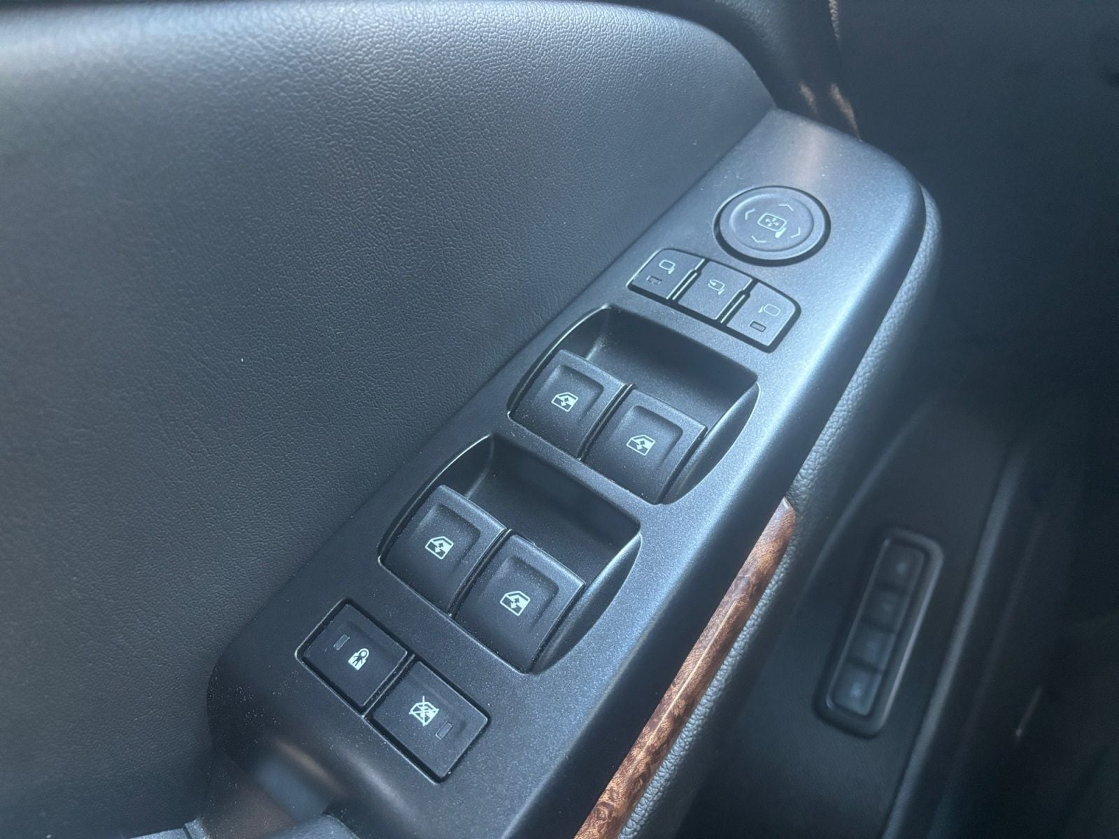 Pre-Owned 2019 Chevrolet Tahoe Premier - photo - 19