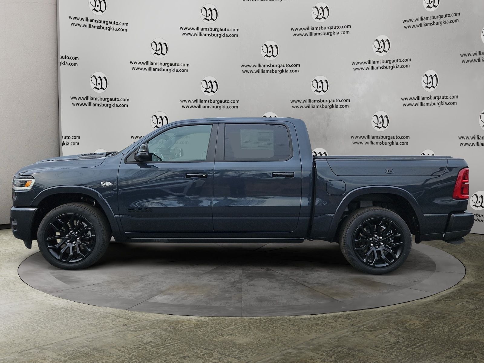 New 2026 Ram 1500 Limited - photo - 1