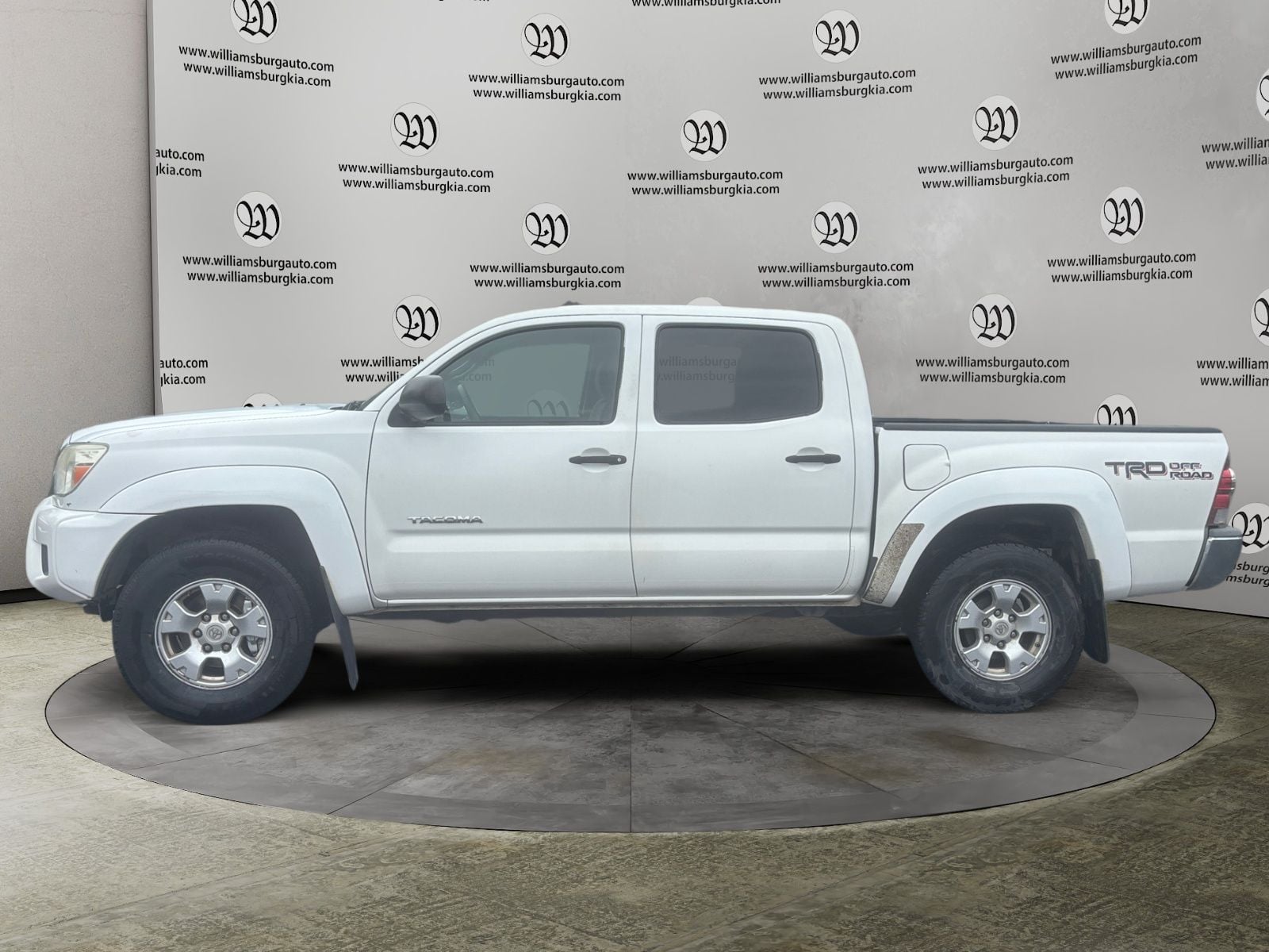 Pre-Owned 2014 Toyota Tacoma PreRunner - photo - 1