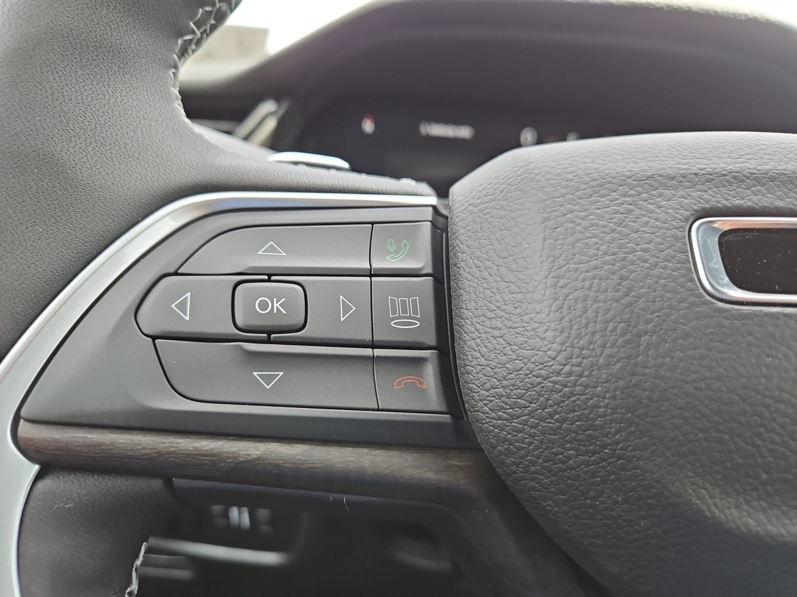 New 2026 Jeep Grand Cherokee L Altitude - photo - 24