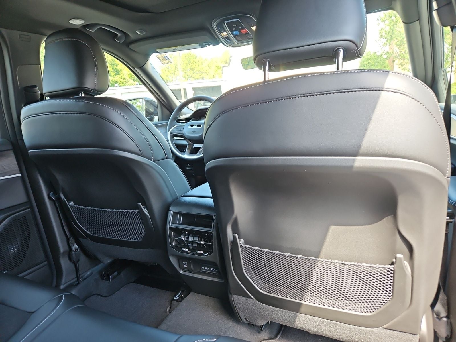 New 2027 Jeep Grand Cherokee Laredo Altitude - photo - 17