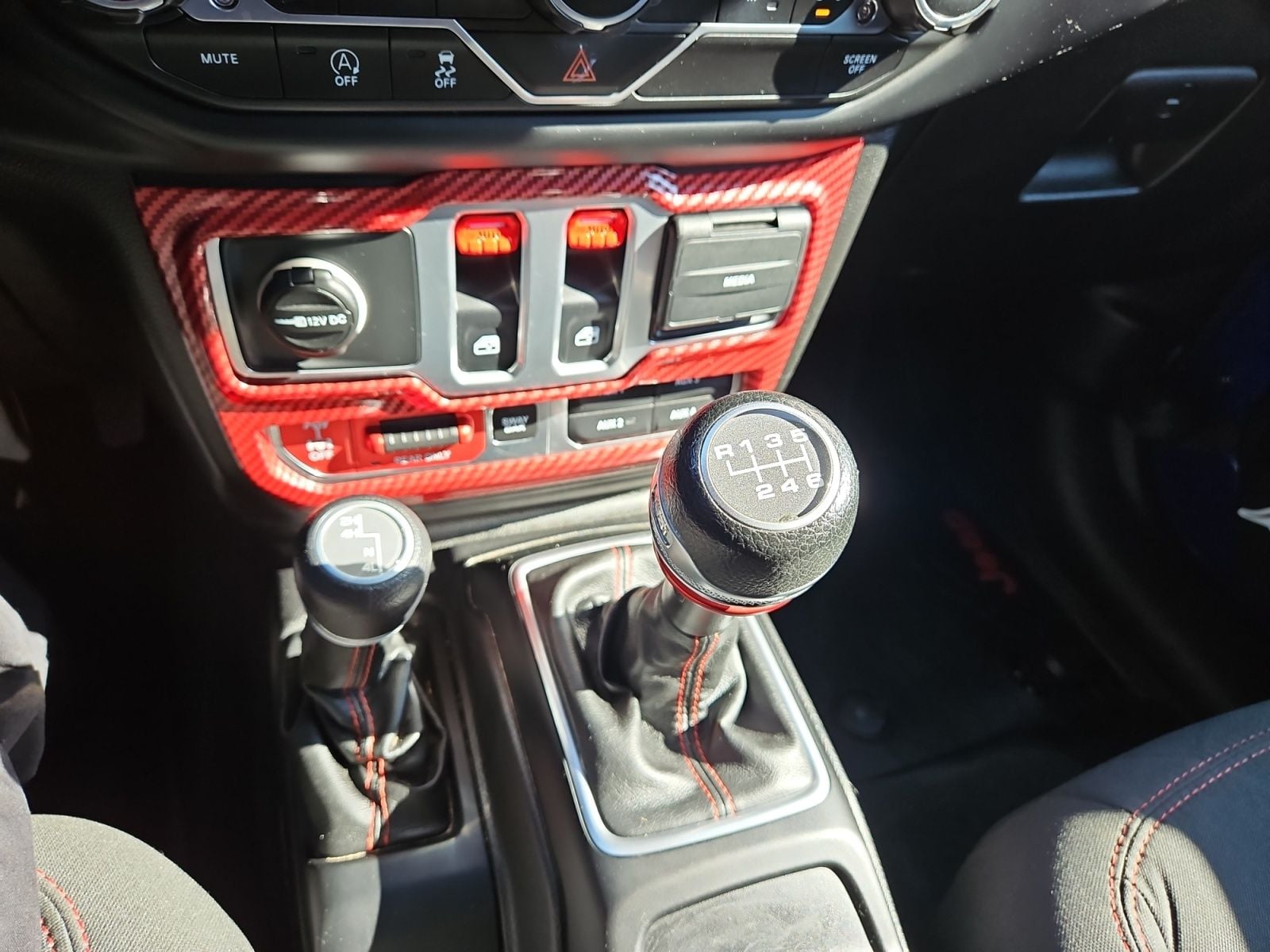Pre-Owned 2019 Jeep Wrangler Rubicon - photo - 25
