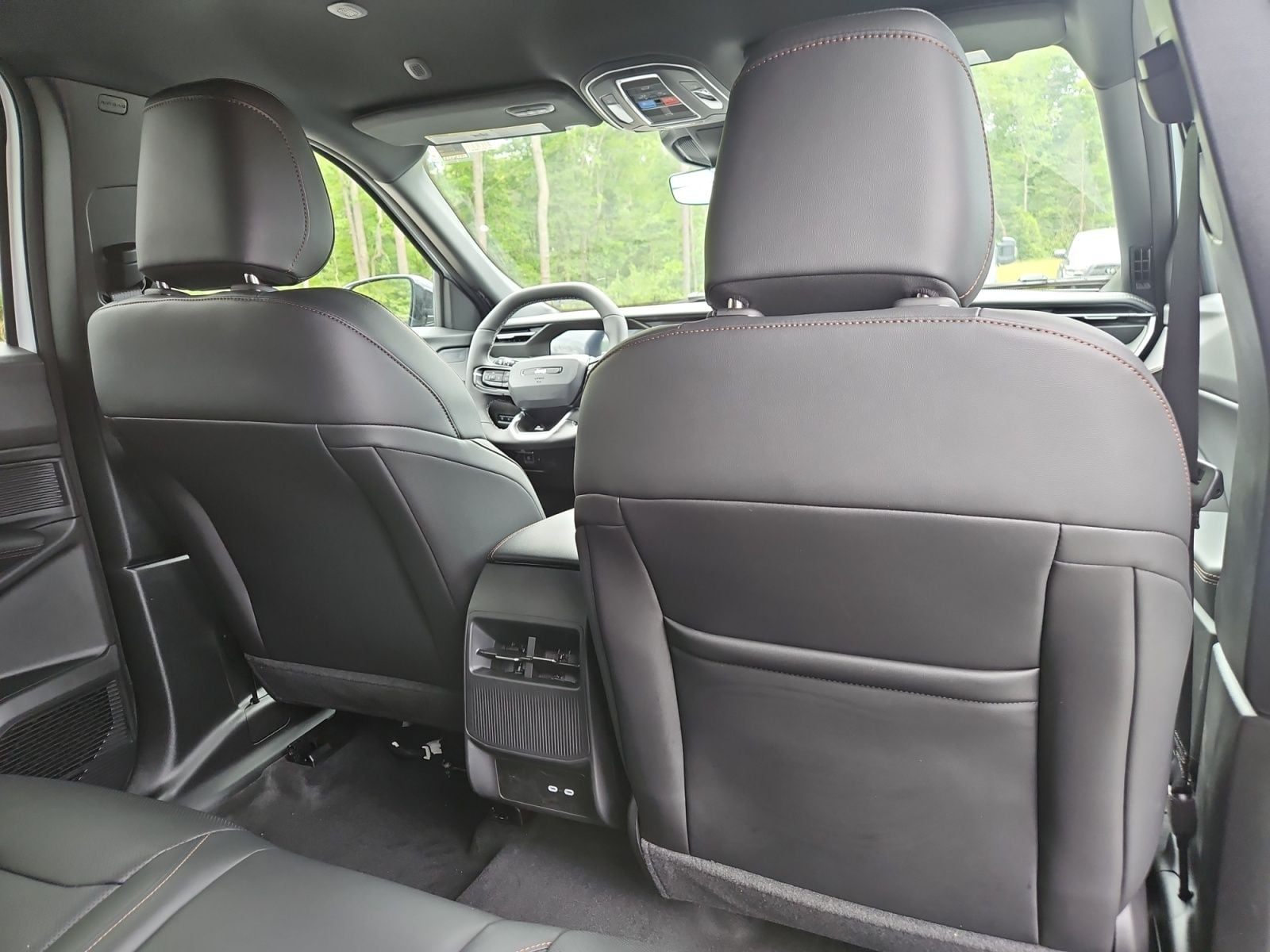 New 2026 Jeep Cherokee Limited - photo - 17