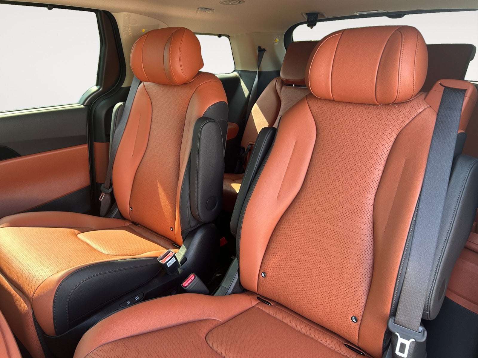 New 2027 Kia Carnival Hybrid SX Prestige - photo - 12