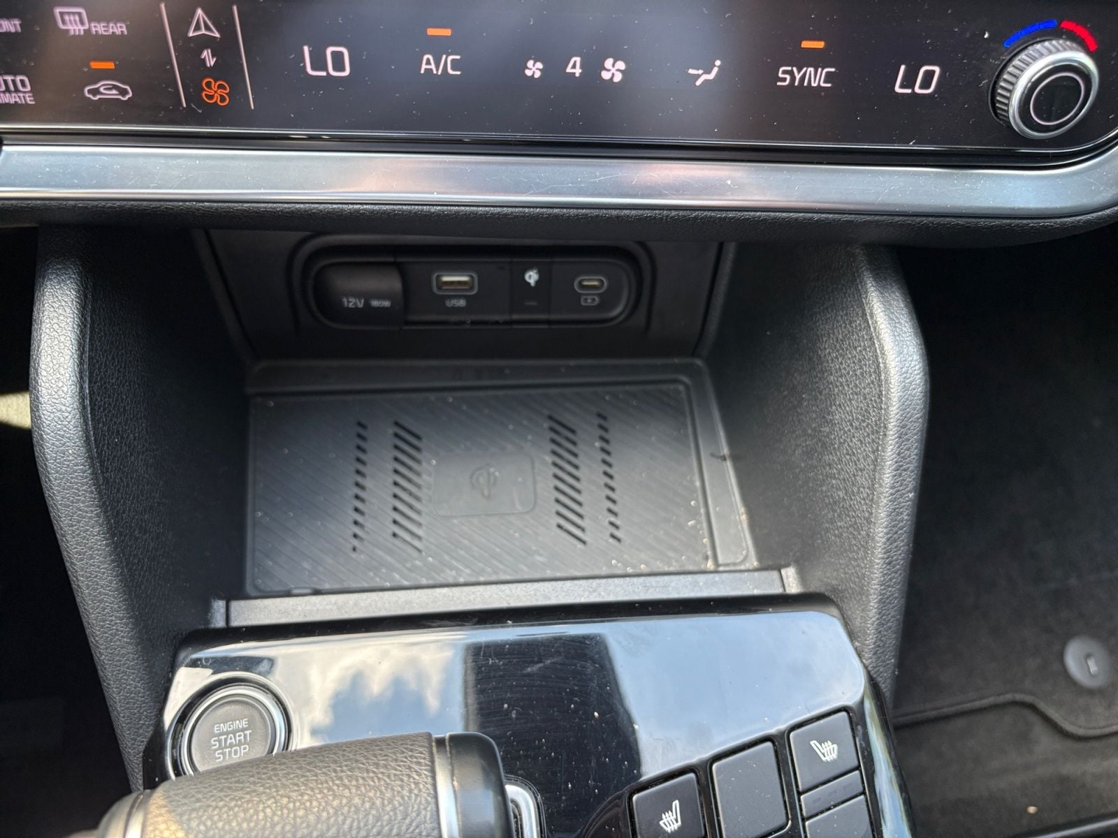 Pre-Owned 2024 Kia Sportage EX - photo - 26
