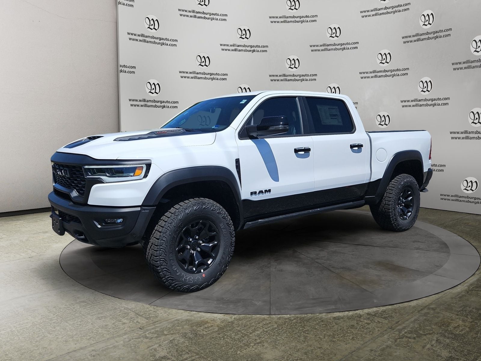 New 2026 Ram 1500 RHO - photo - 0
