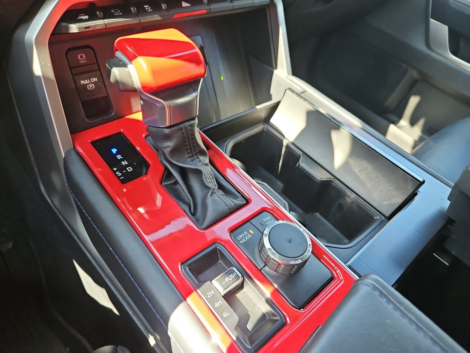 Pre-Owned 2024 Toyota Tundra Hybrid Platinum - photo - 25