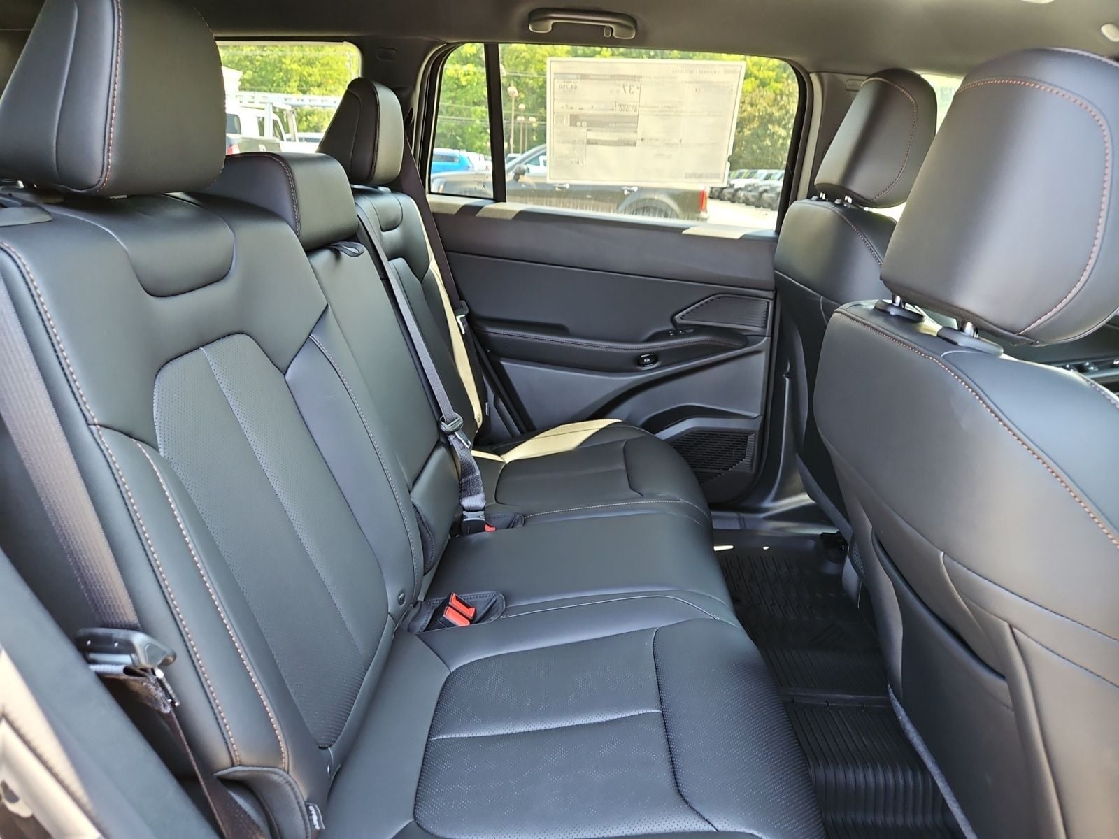 New 2026 Jeep Cherokee Limited - photo - 16