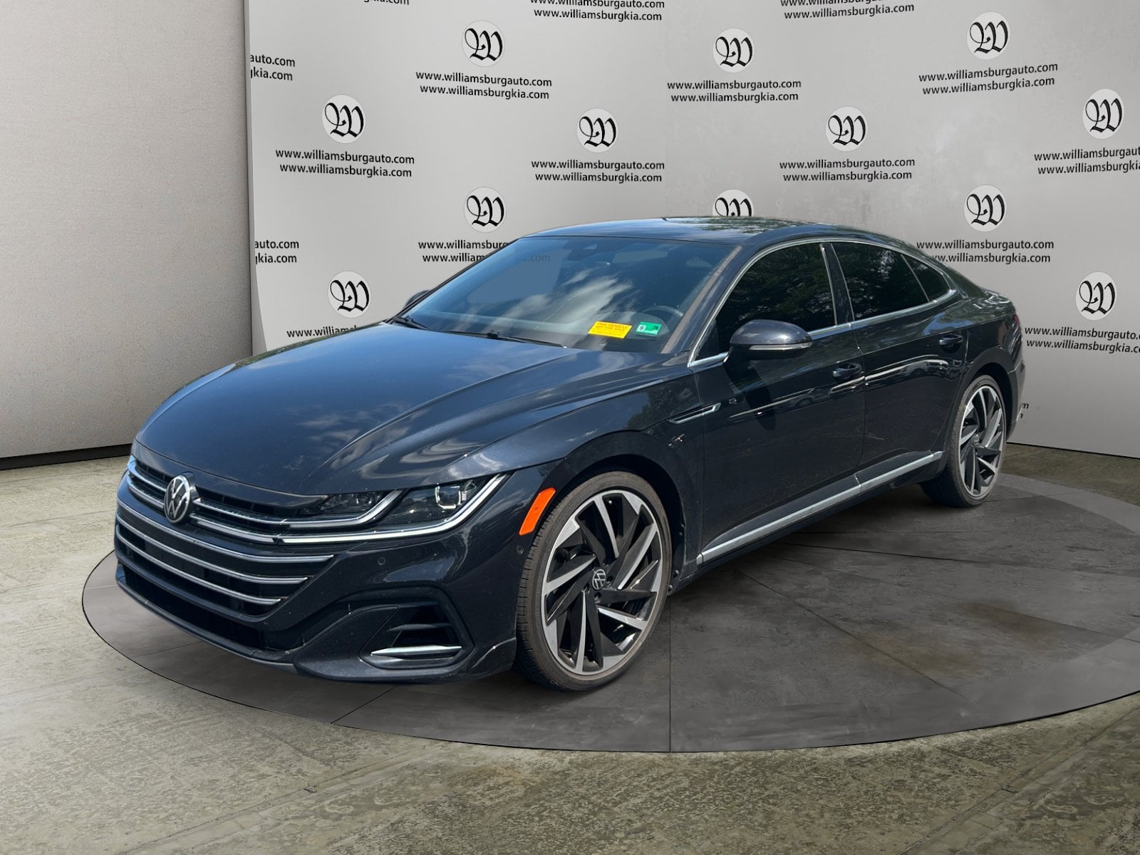Pre-Owned 2023 Volkswagen Arteon 2.0T SEL Premium R-Line - photo - 0