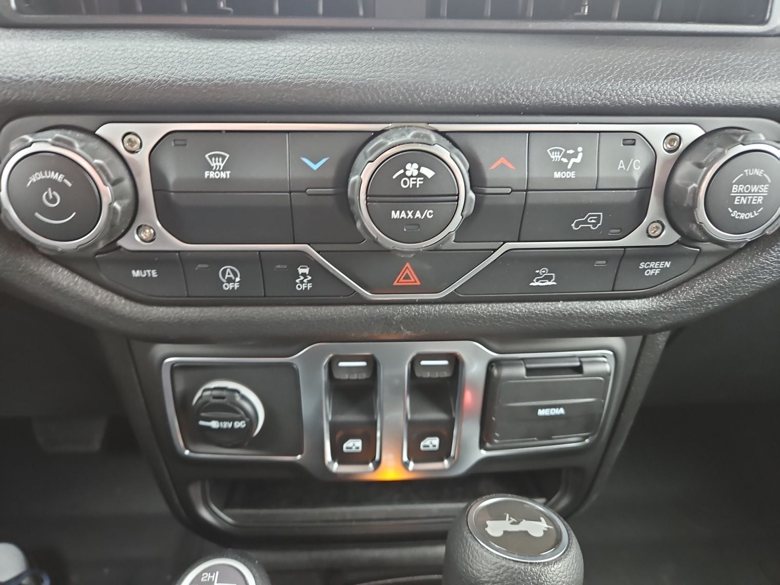 New 2026 Jeep Wrangler Sport - photo - 27