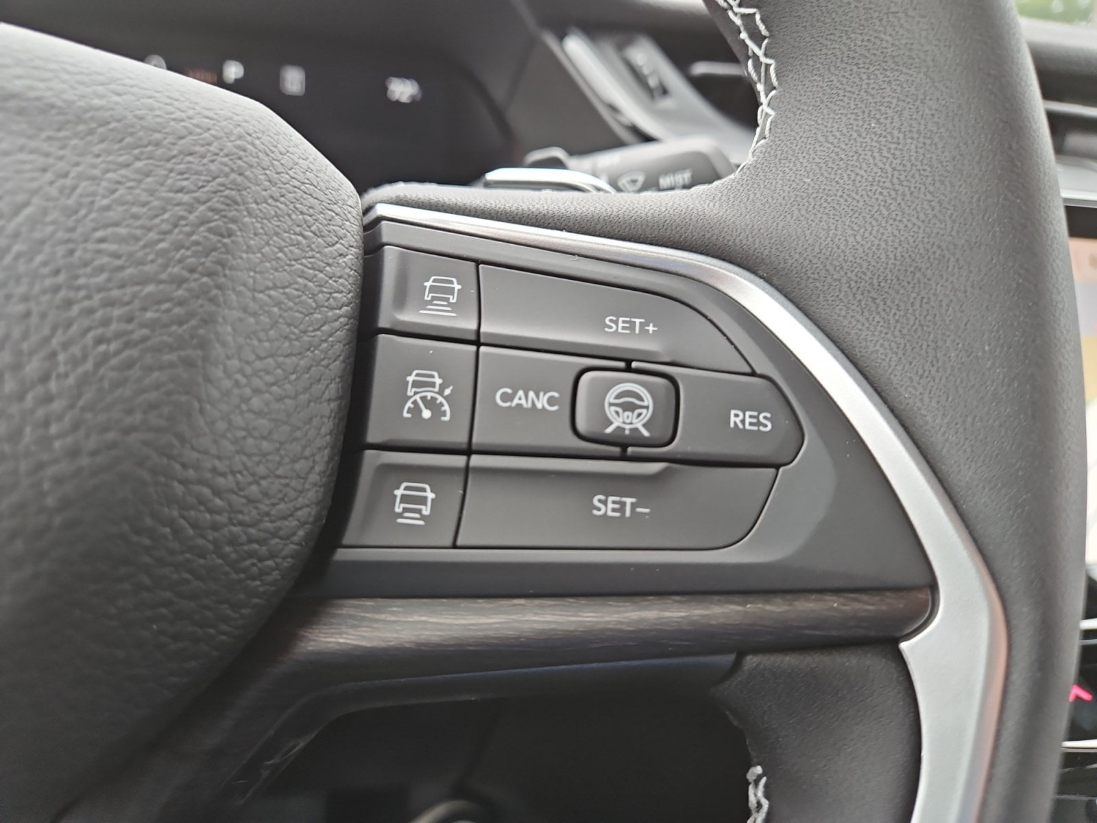 New 2027 Jeep Grand Cherokee L Limited - photo - 25