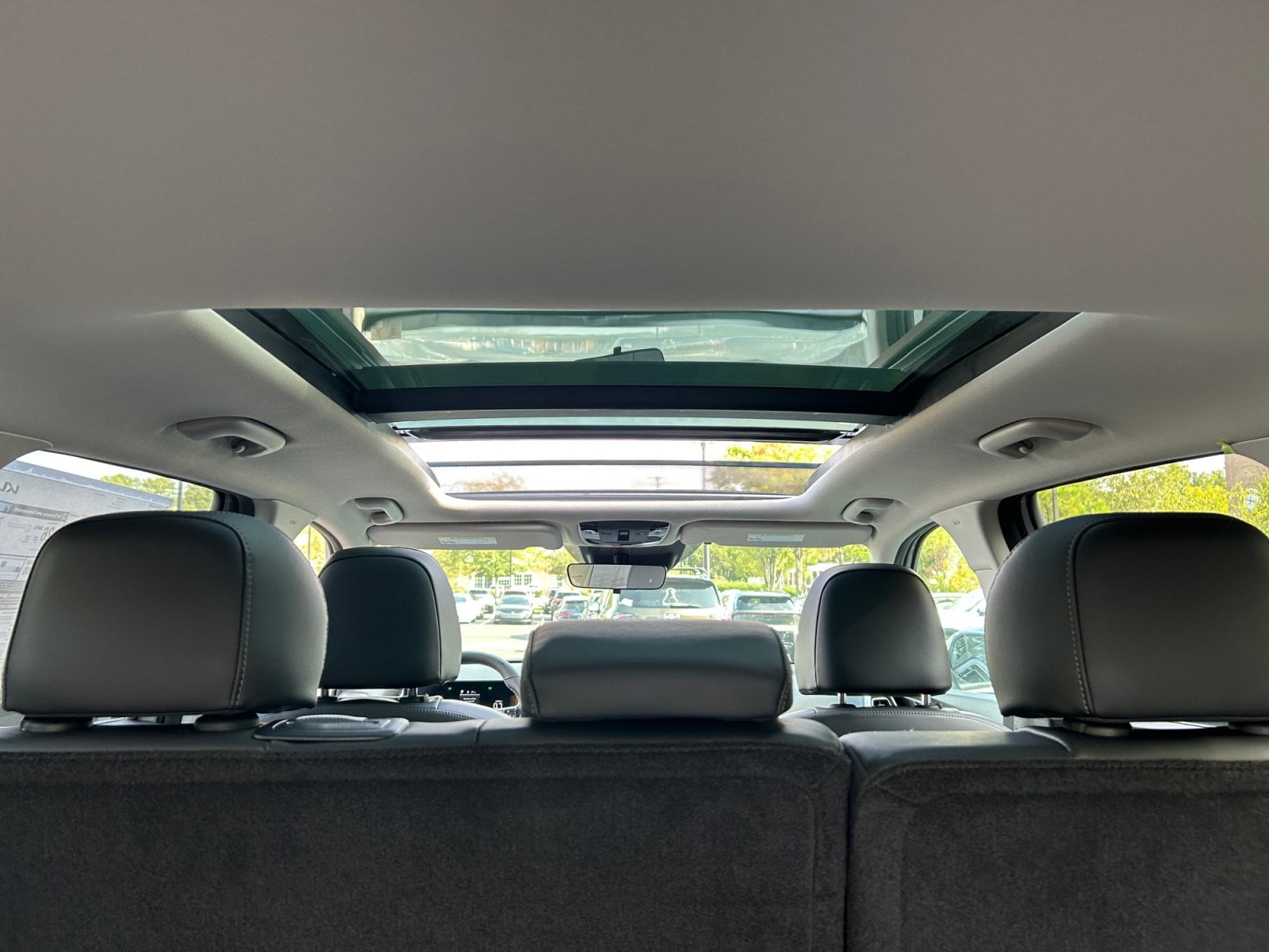 New 2026 Kia Sorento S - photo - 17