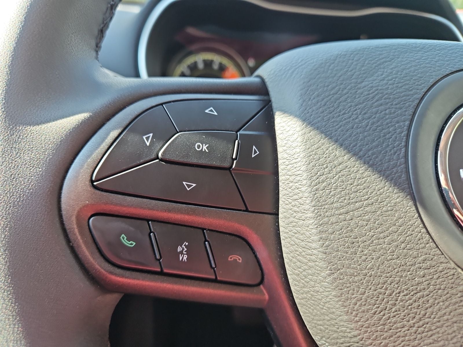 Pre-Owned 2022 Jeep Cherokee Trailhawk - photo - 23