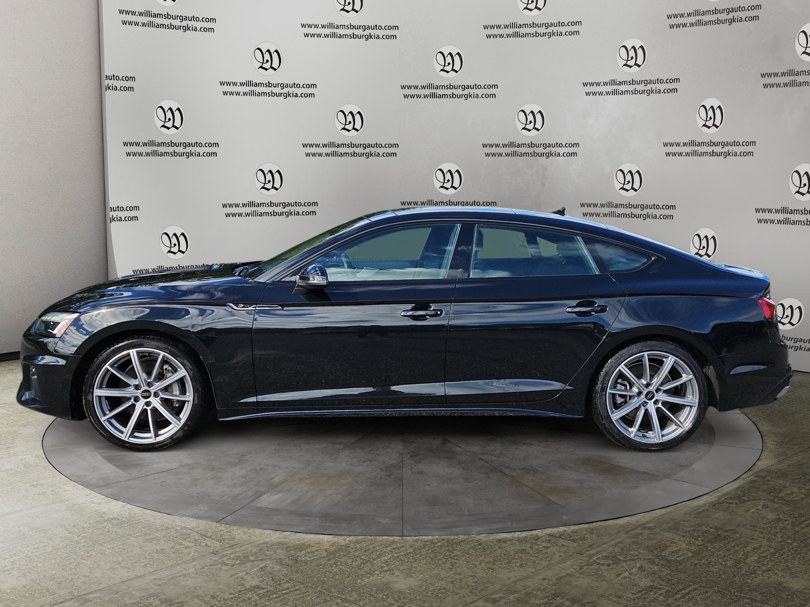 Pre-Owned 2025 Audi A5 Sportback 45 S line Premium - photo - 1