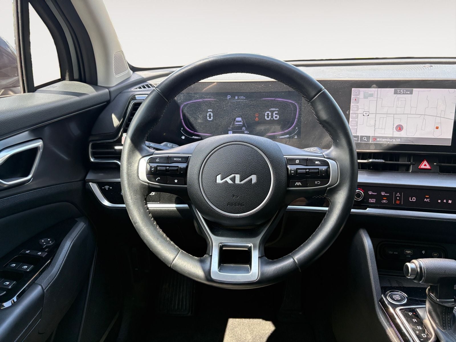 Pre-Owned 2024 Kia Sportage EX - photo - 11