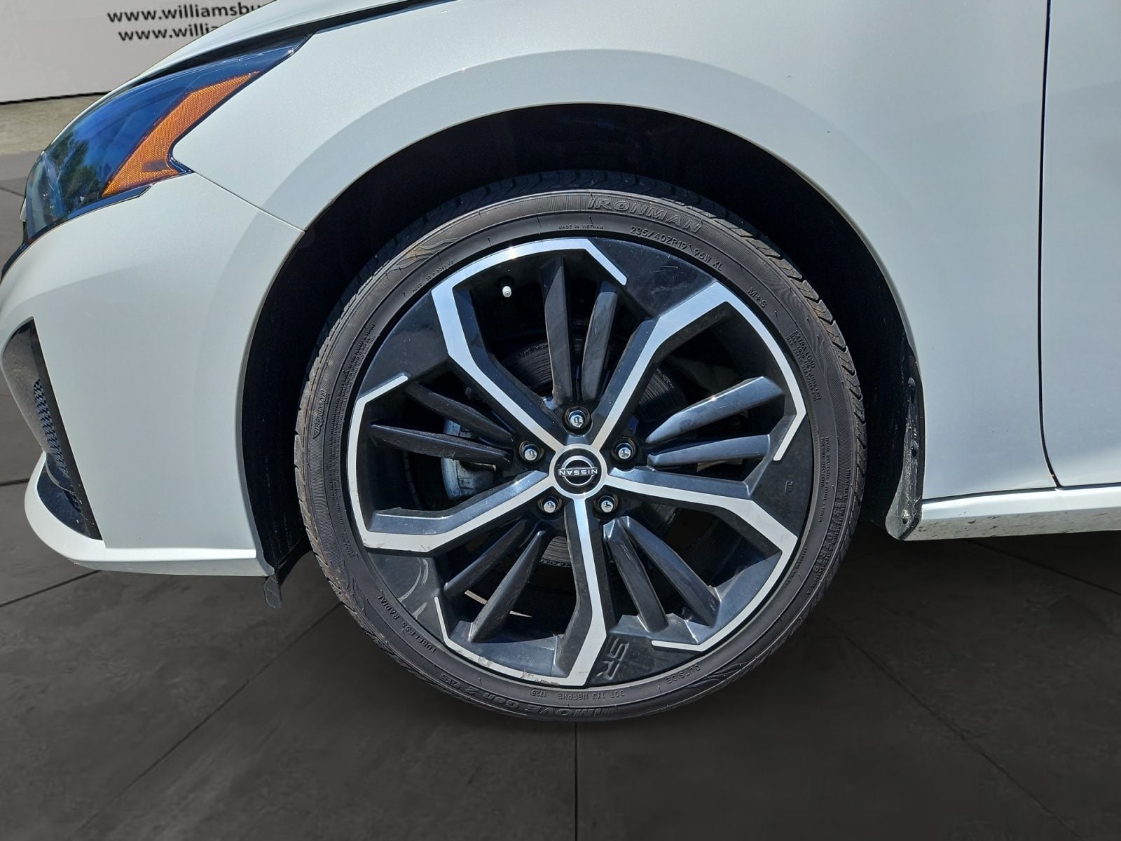 Pre-Owned 2024 Nissan Altima 2.5 SR - photo - 13
