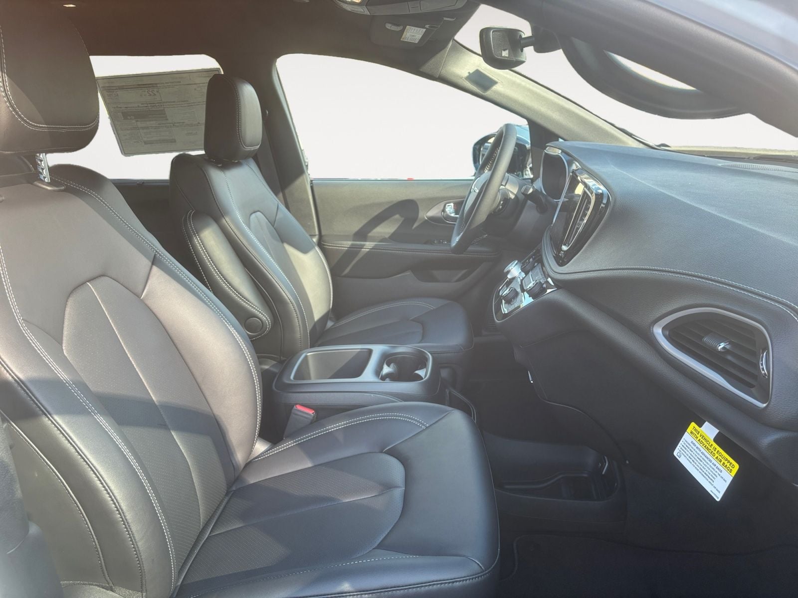 New 2026 Chrysler Pacifica Select - photo - 14