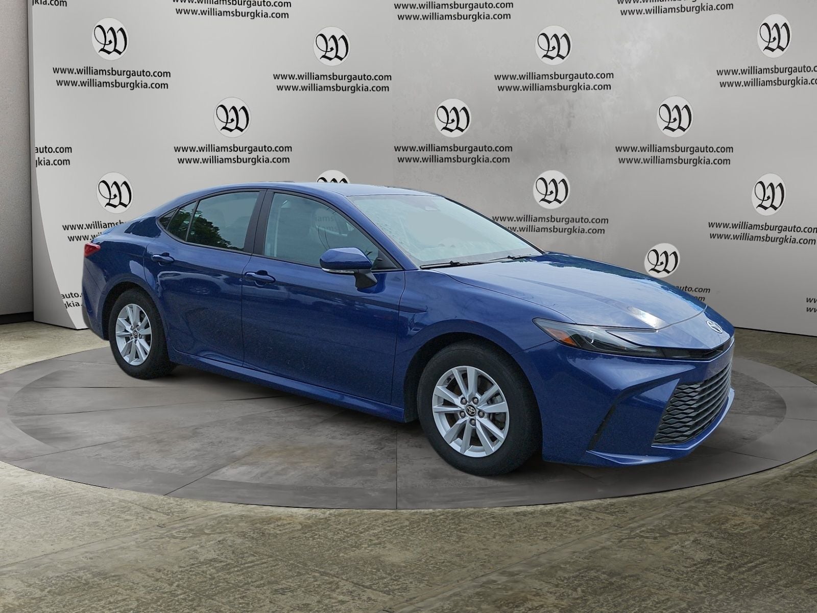Pre-Owned 2025 Toyota Camry LE - photo - 6
