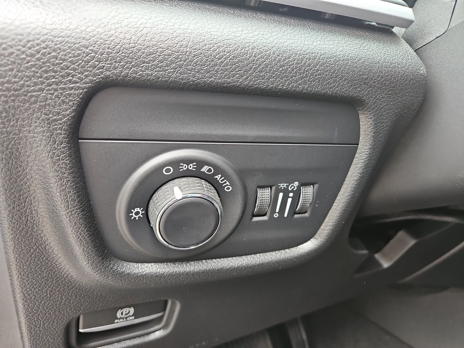 New 2026 Jeep Grand Cherokee Laredo - photo - 22