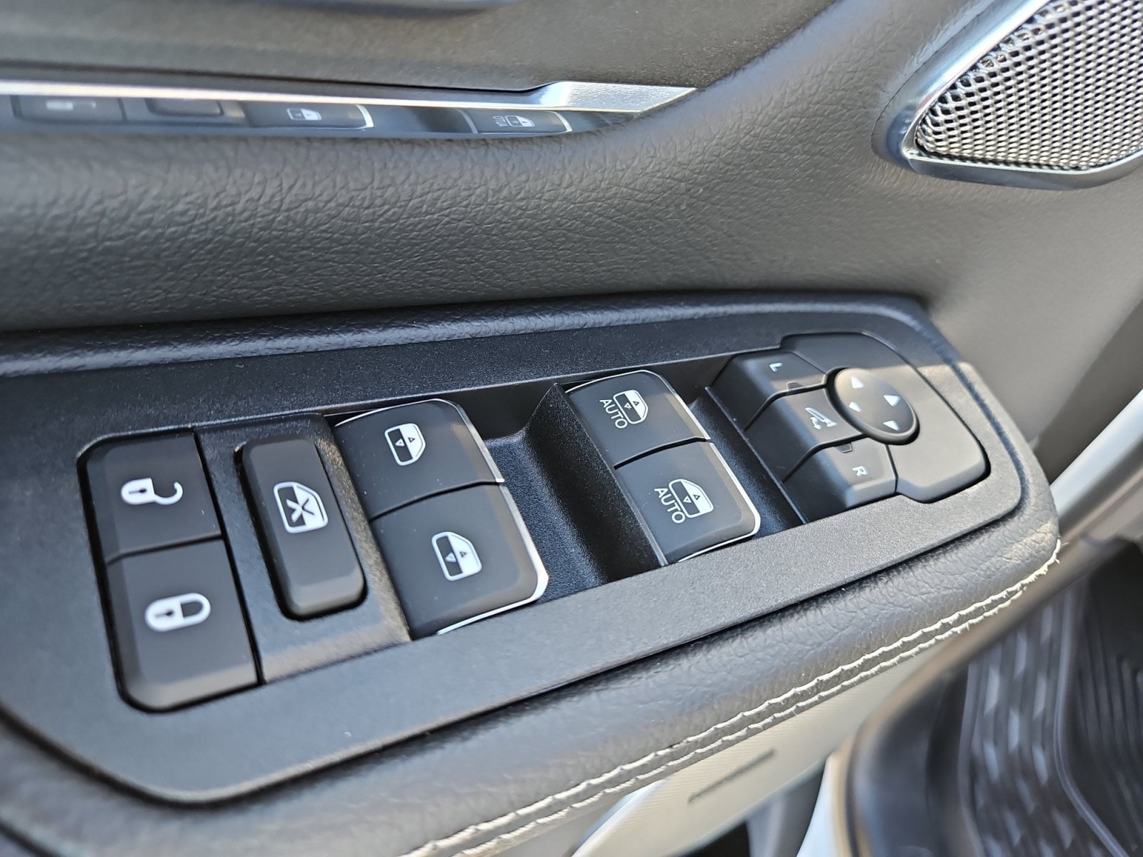 New 2027 Ram 1500 Laramie - photo - 21