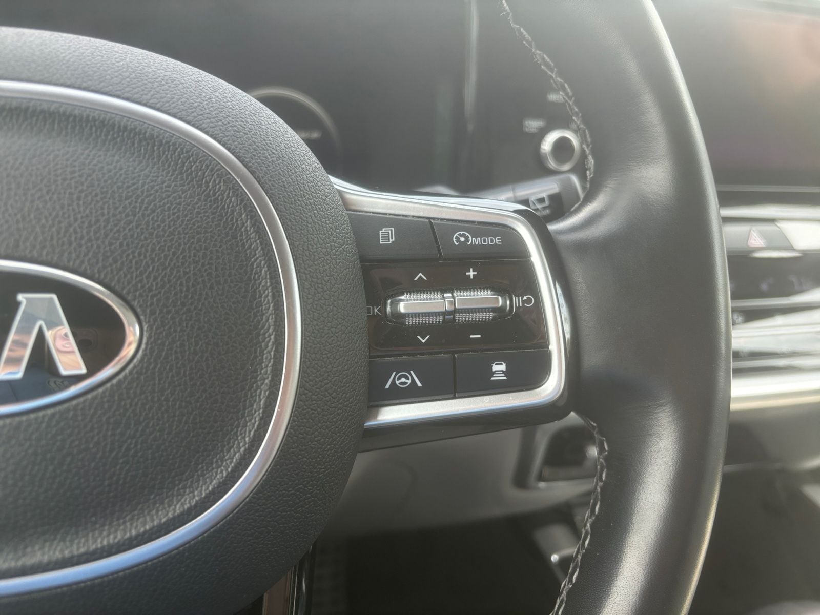 Pre-Owned 2021 Kia Sorento SX-Prestige - photo - 22