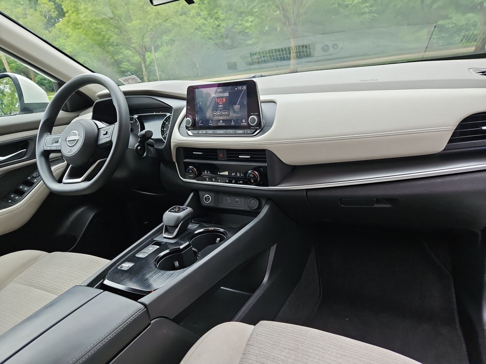 Pre-Owned 2023 Nissan Rogue SV - photo - 15
