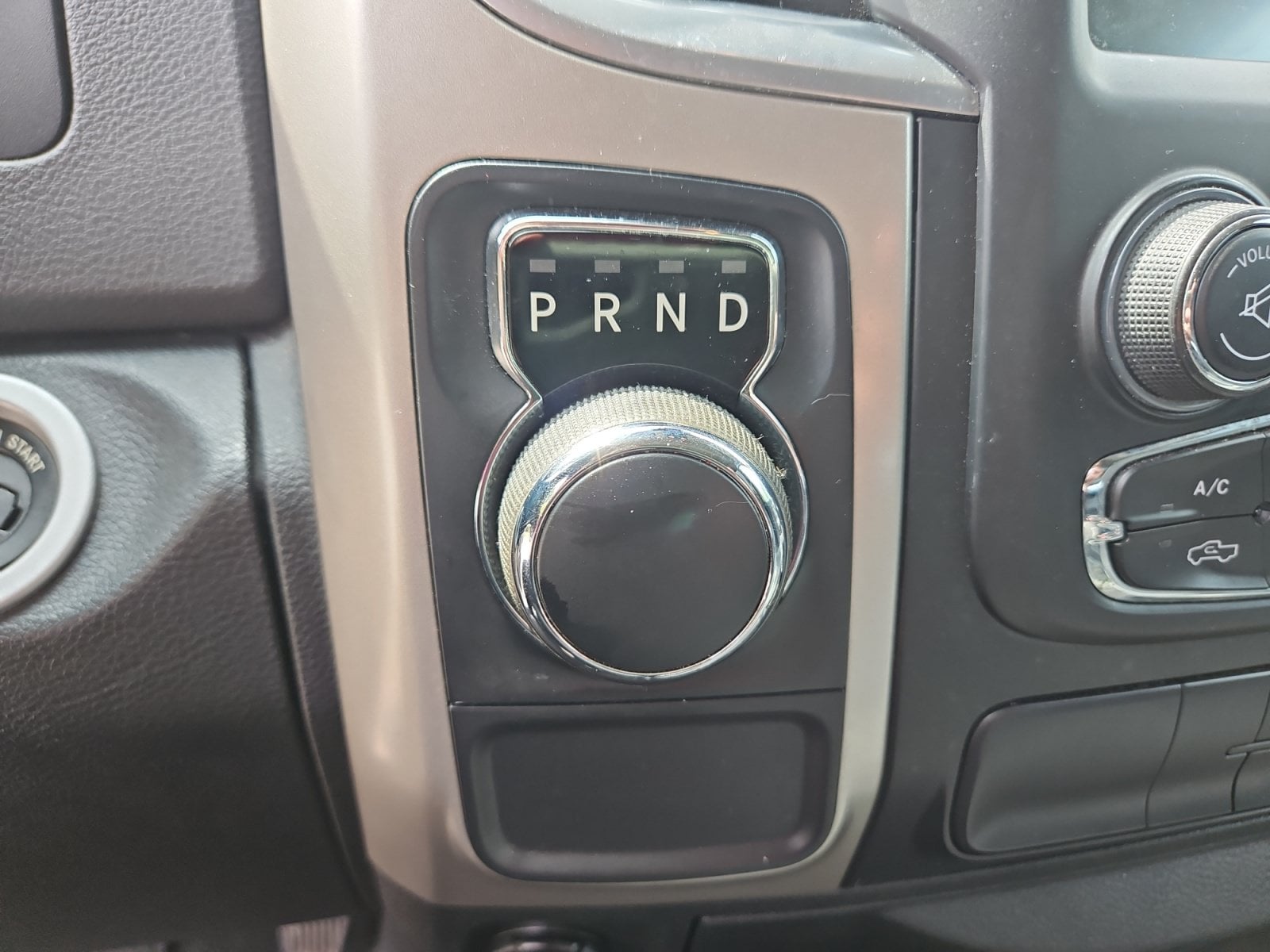 Pre-Owned 2017 Ram 1500 Big Horn - photo - 26