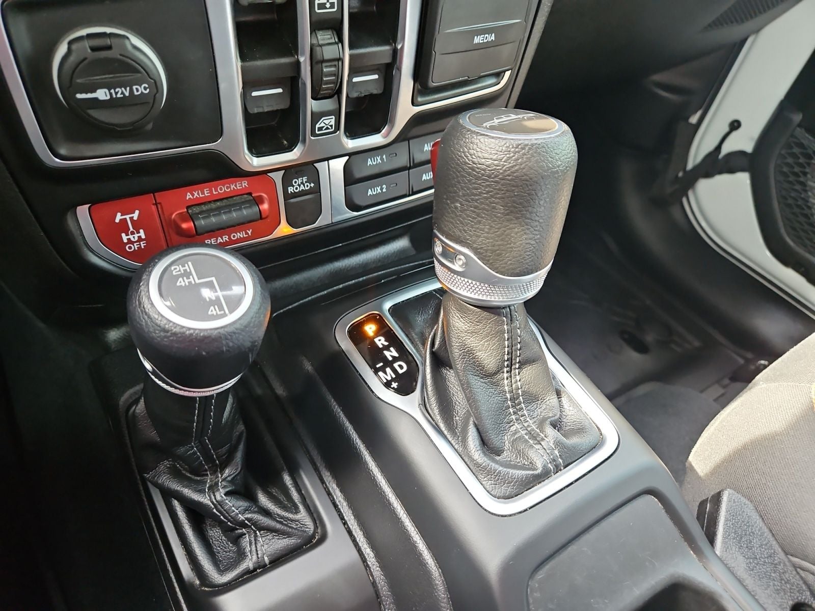 Pre-Owned 2024 Jeep Gladiator Mojave - photo - 26