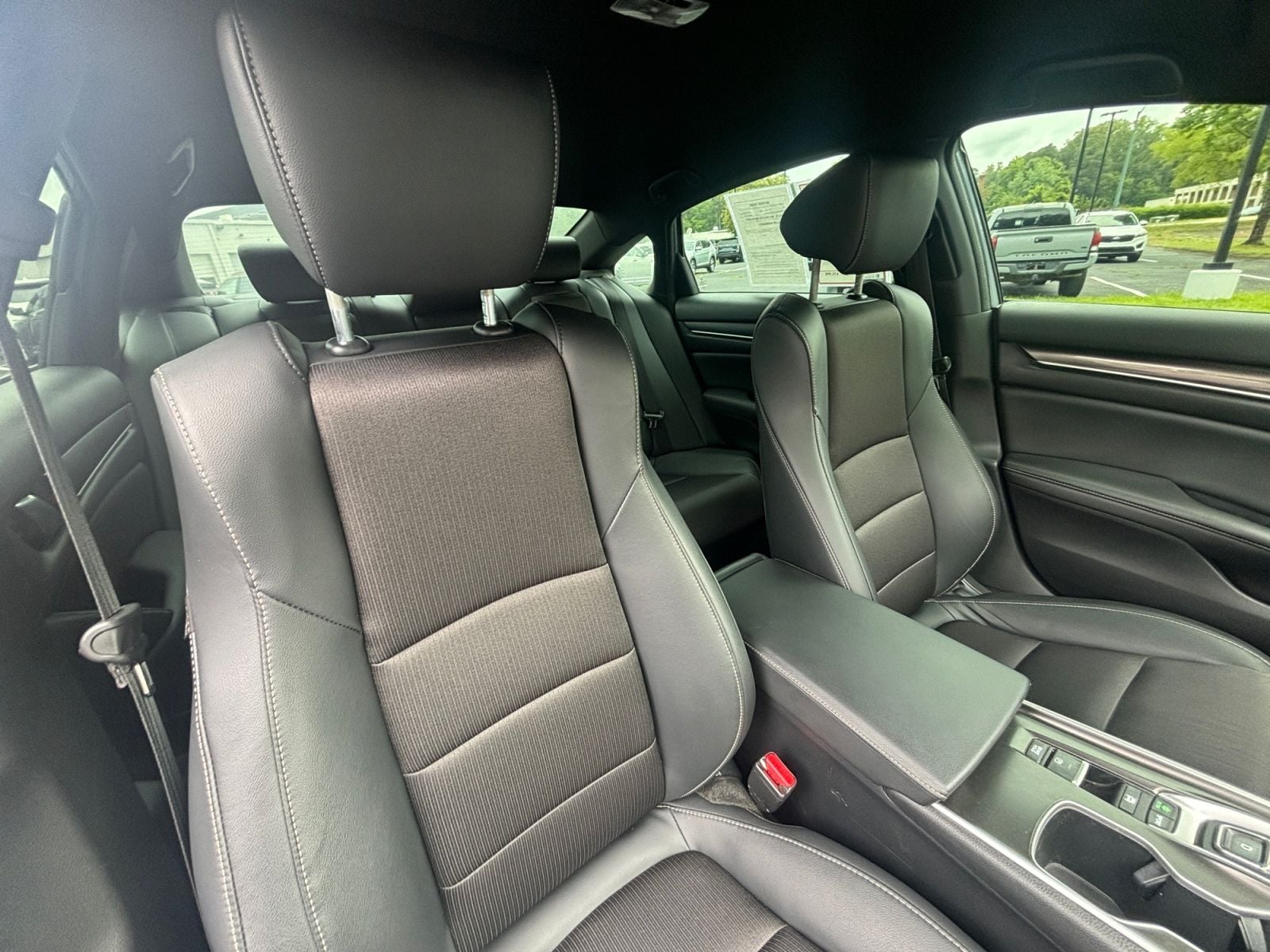 Pre-Owned 2022 Honda Accord Hybrid Sport - photo - 15
