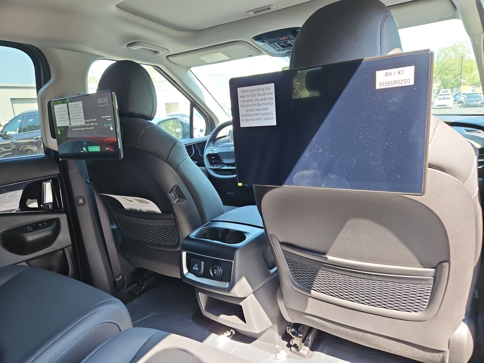 New 2027 Kia Carnival Hybrid SX Prestige - photo - 17