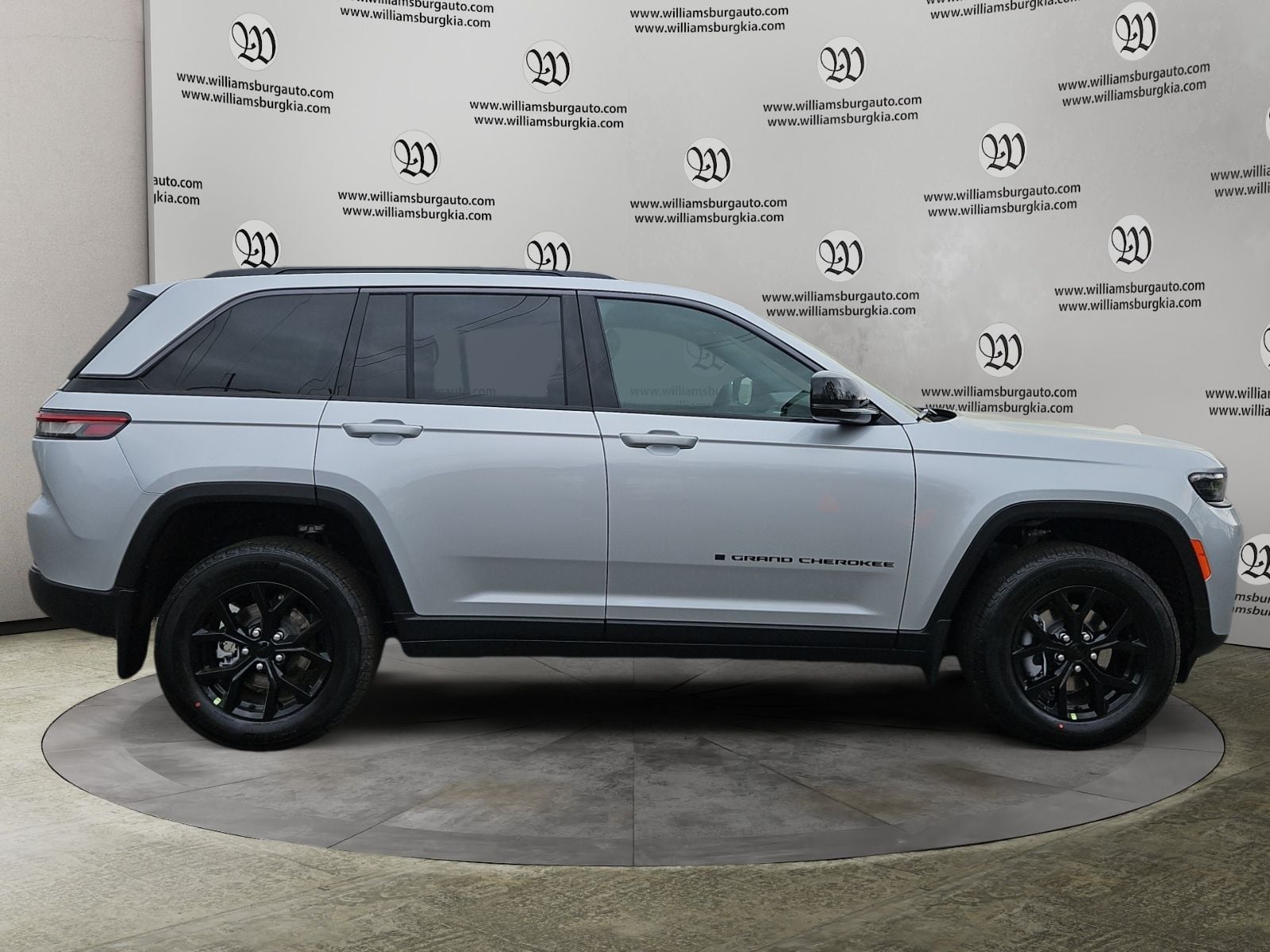 New 2026 Jeep Grand Cherokee Altitude - photo - 5