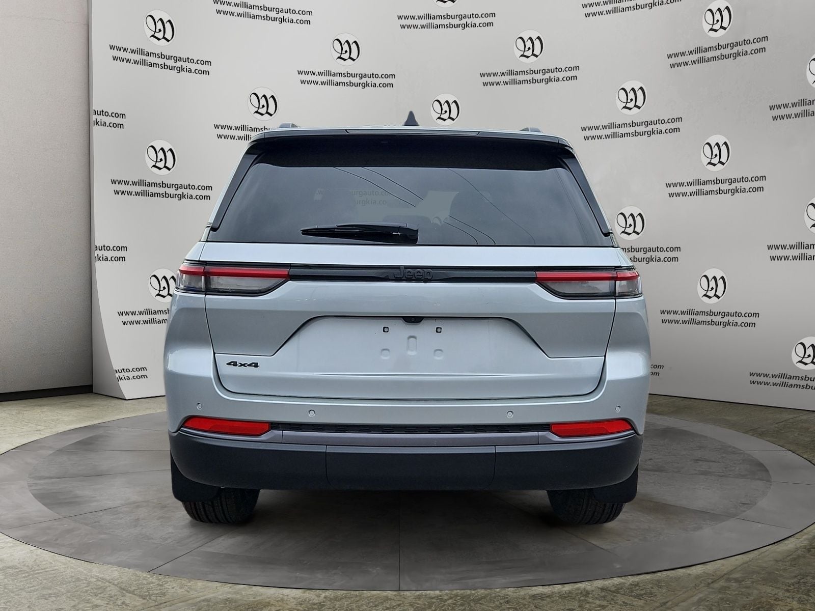 New 2026 Jeep Grand Cherokee Altitude - photo - 3
