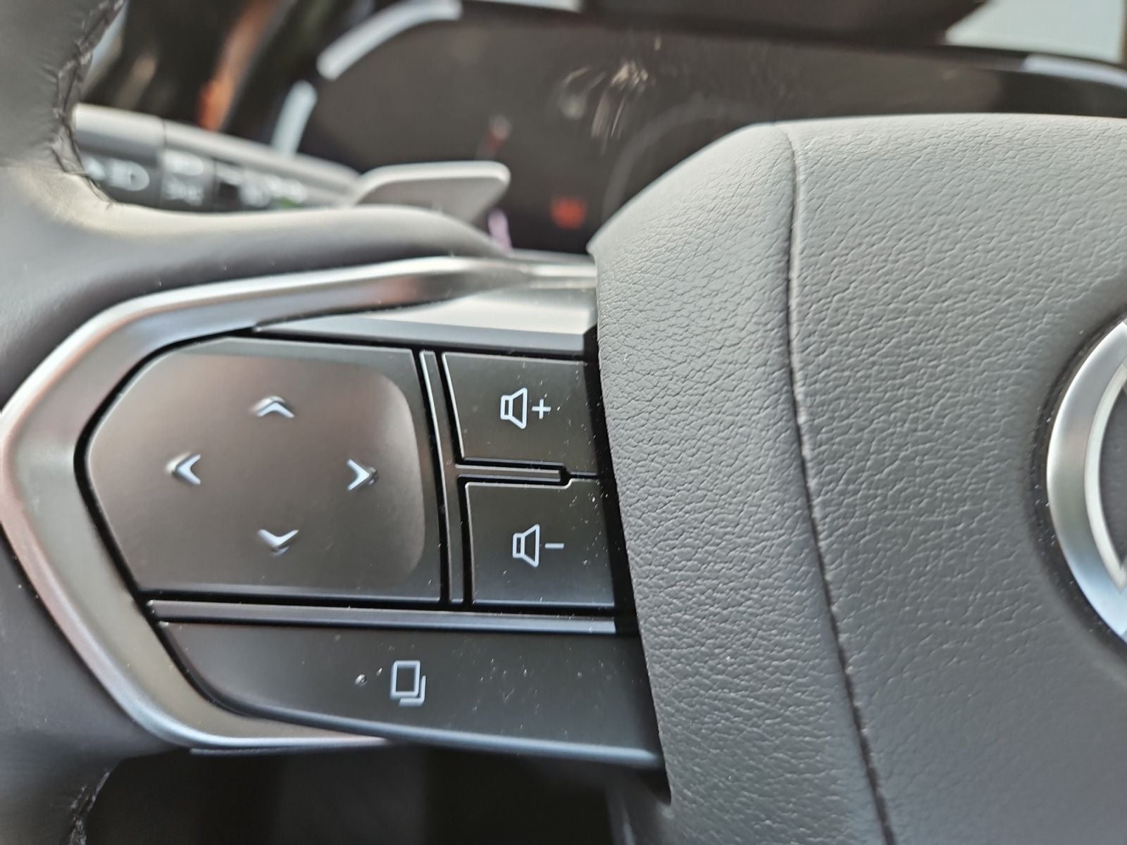 Pre-Owned 2025 Lexus NX 350 Luxury - photo - 23