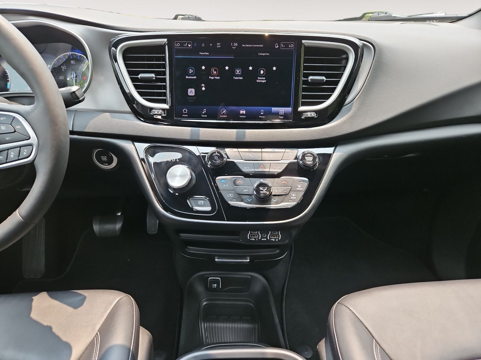 Pre-Owned 2025 Chrysler Pacifica Select - photo - 10