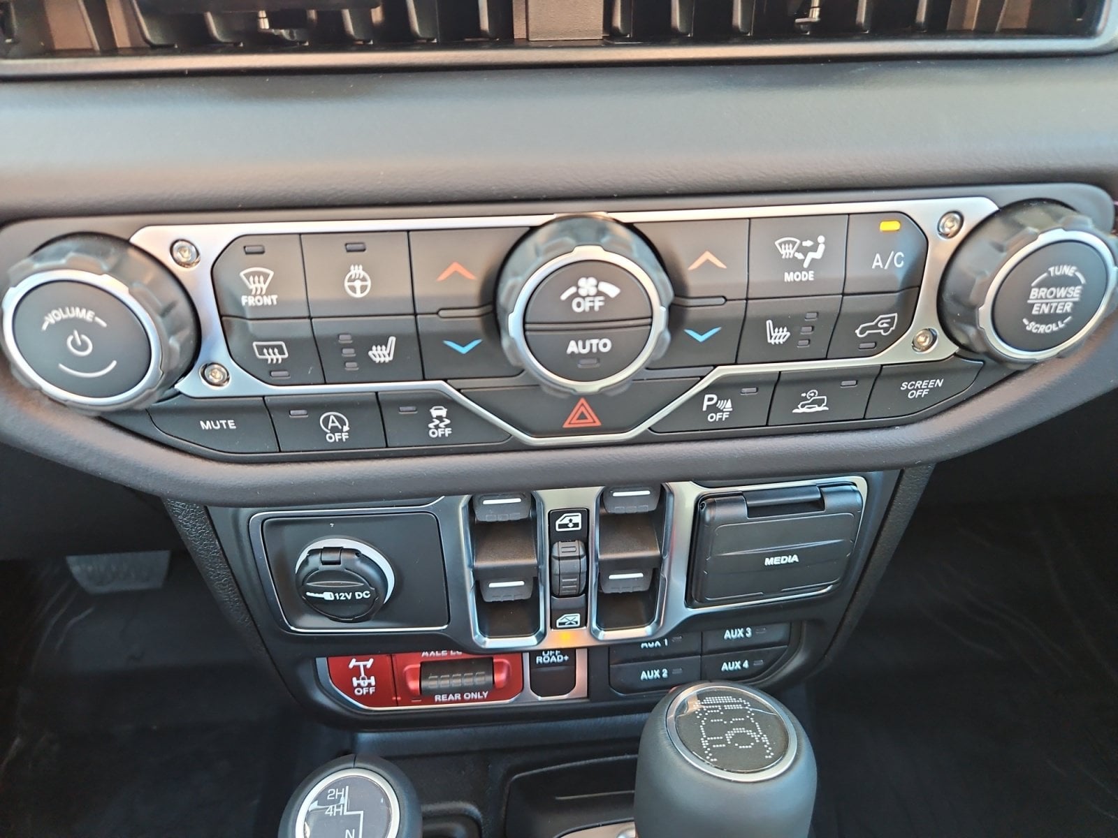 New 2027 Jeep Wrangler - photo - 27