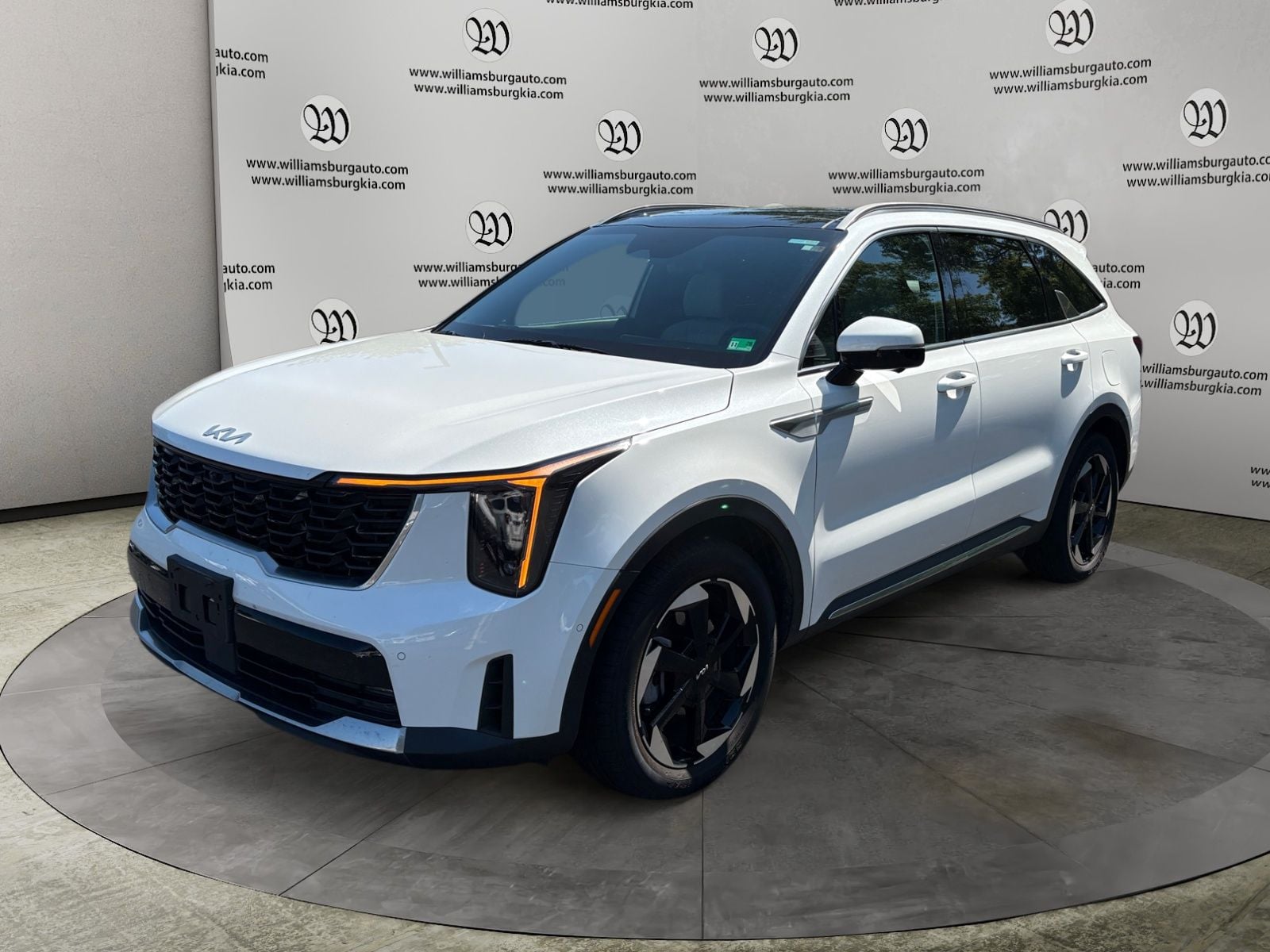 Pre-Owned 2025 Kia Sorento Plug-In Hybrid SX Prestige - photo - 0