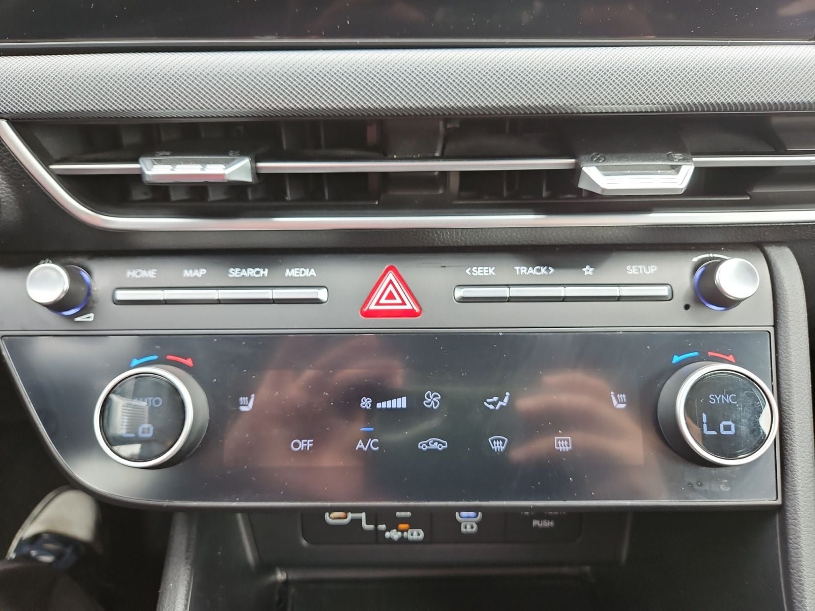 Pre-Owned 2025 Hyundai Sonata SEL - photo - 27