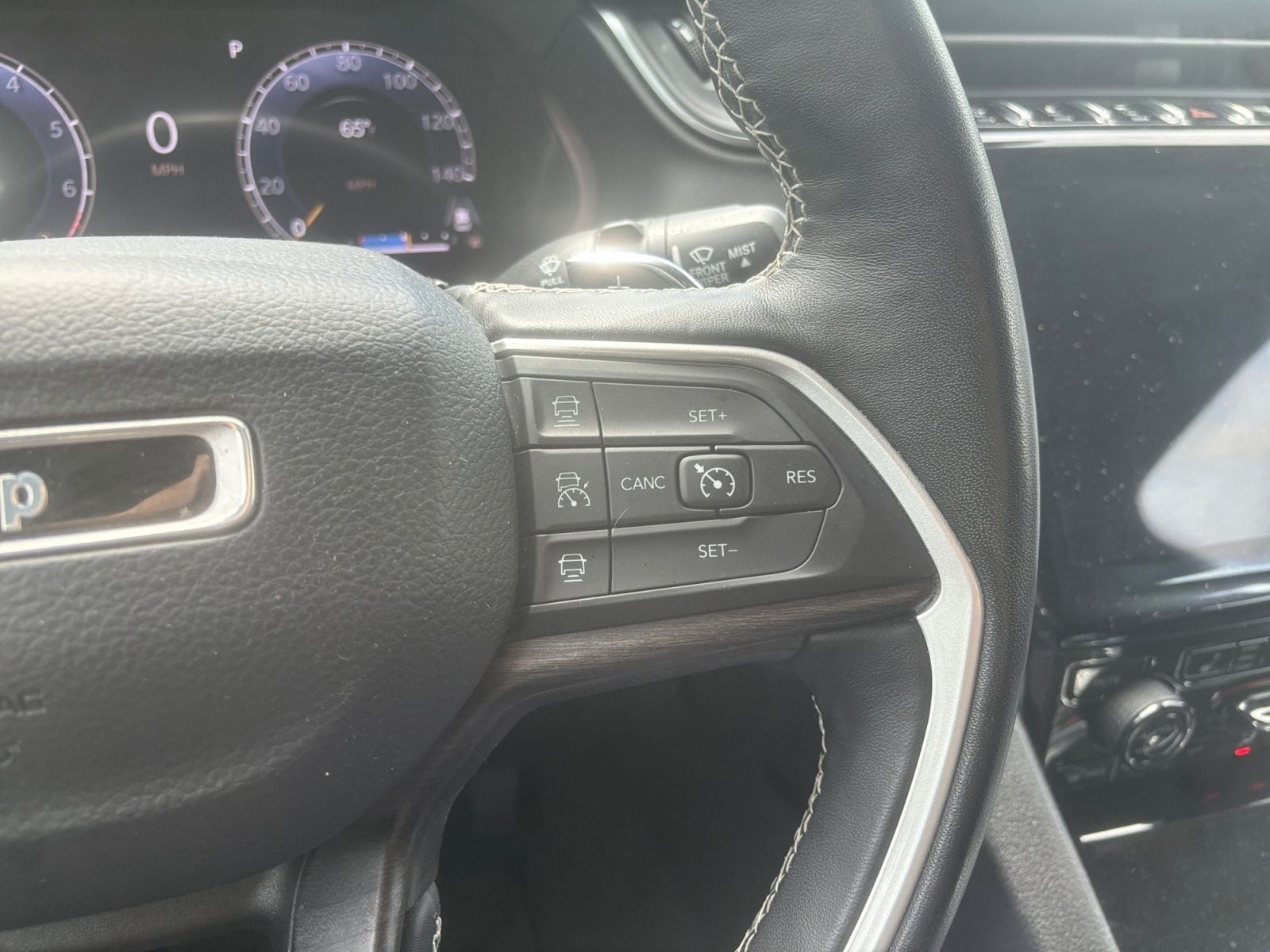 Pre-Owned 2022 Jeep Grand Cherokee L Limited - photo - 22