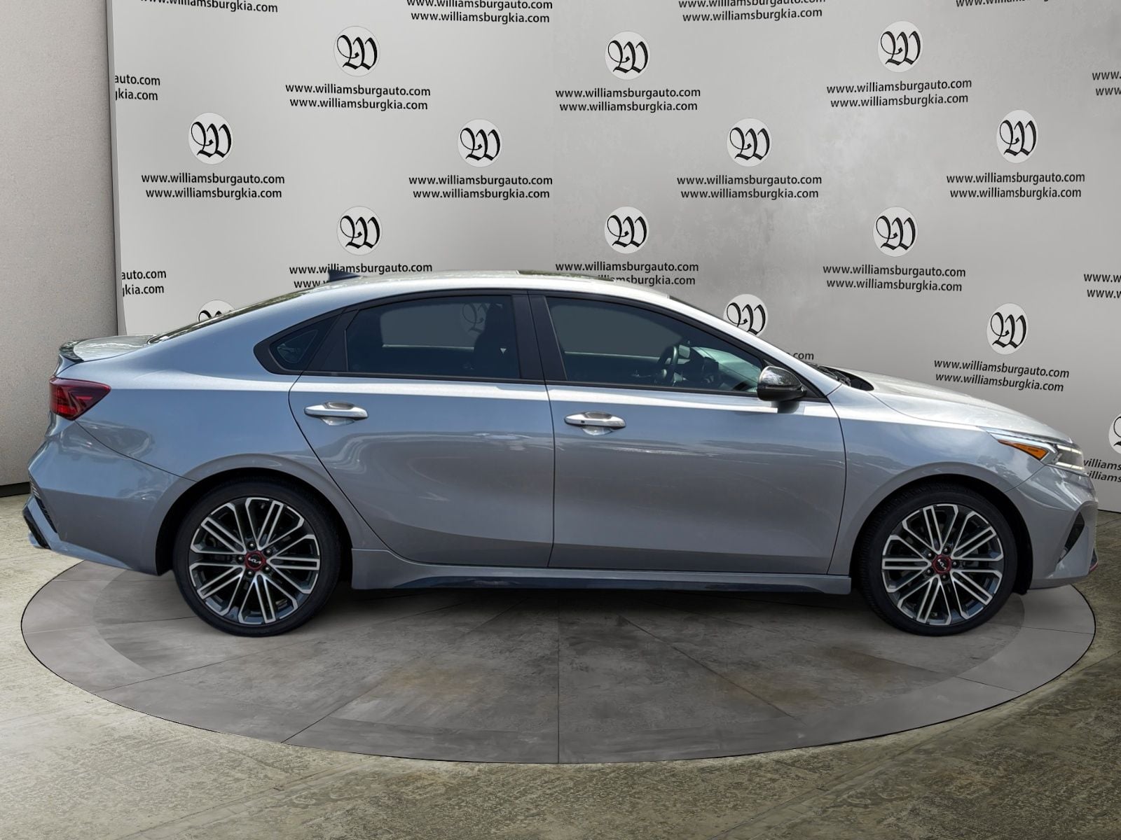 Pre-Owned 2024 Kia Forte GT - photo - 5