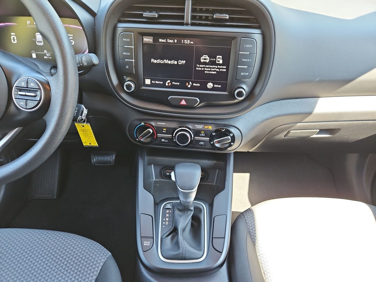 Pre-Owned 2023 Kia Soul LX - photo - 10