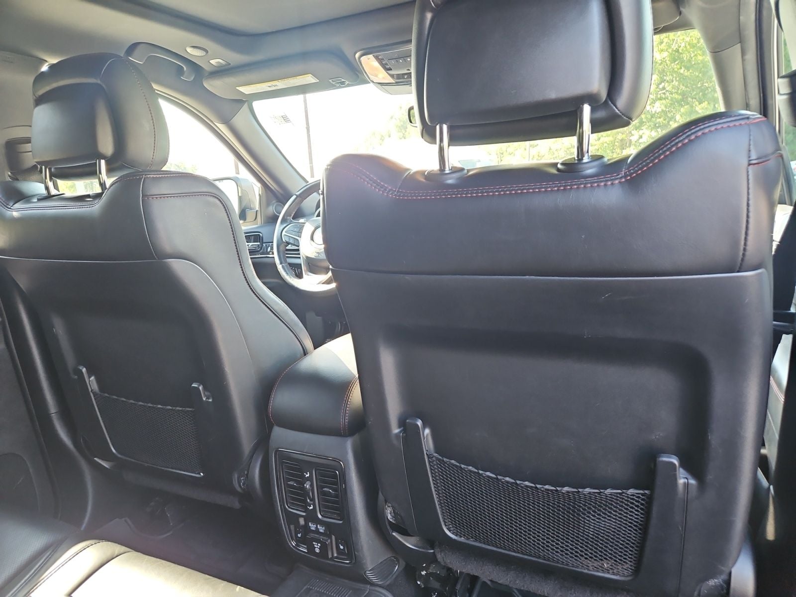 Pre-Owned 2020 Jeep Grand Cherokee Trailhawk - photo - 17