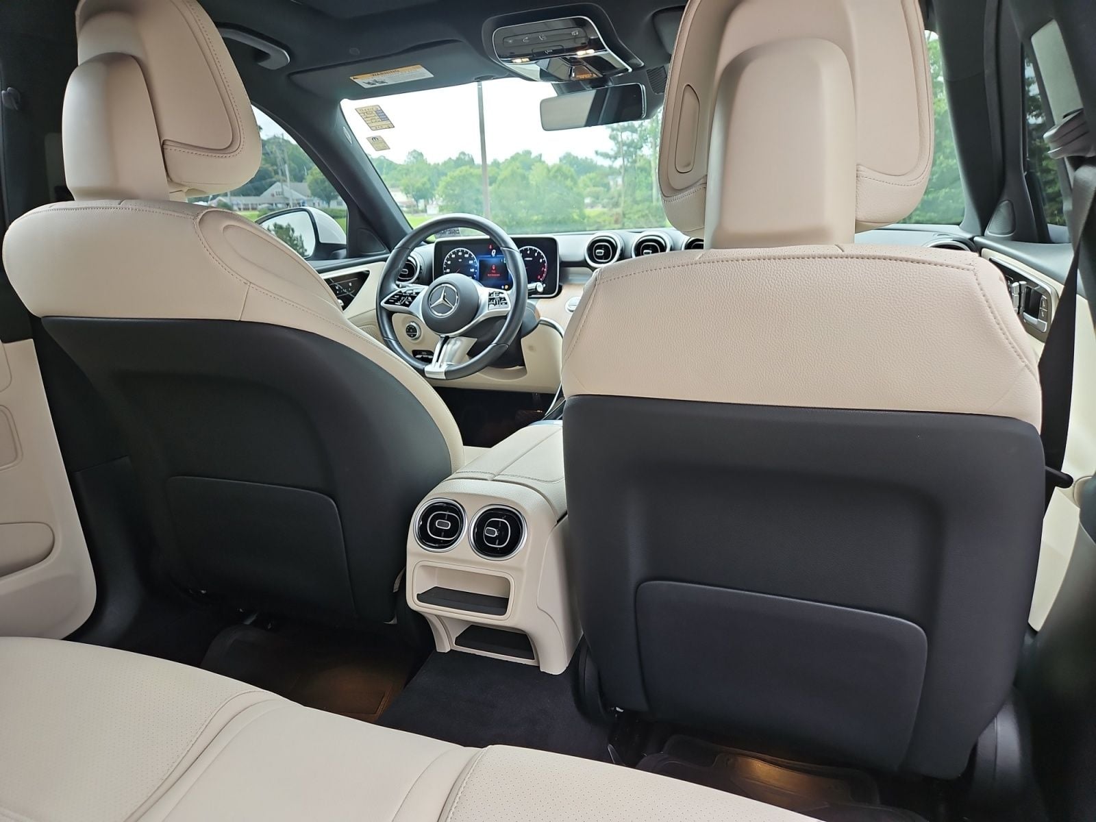 Pre-Owned 2024 Mercedes-Benz C-Class C 300 - photo - 17
