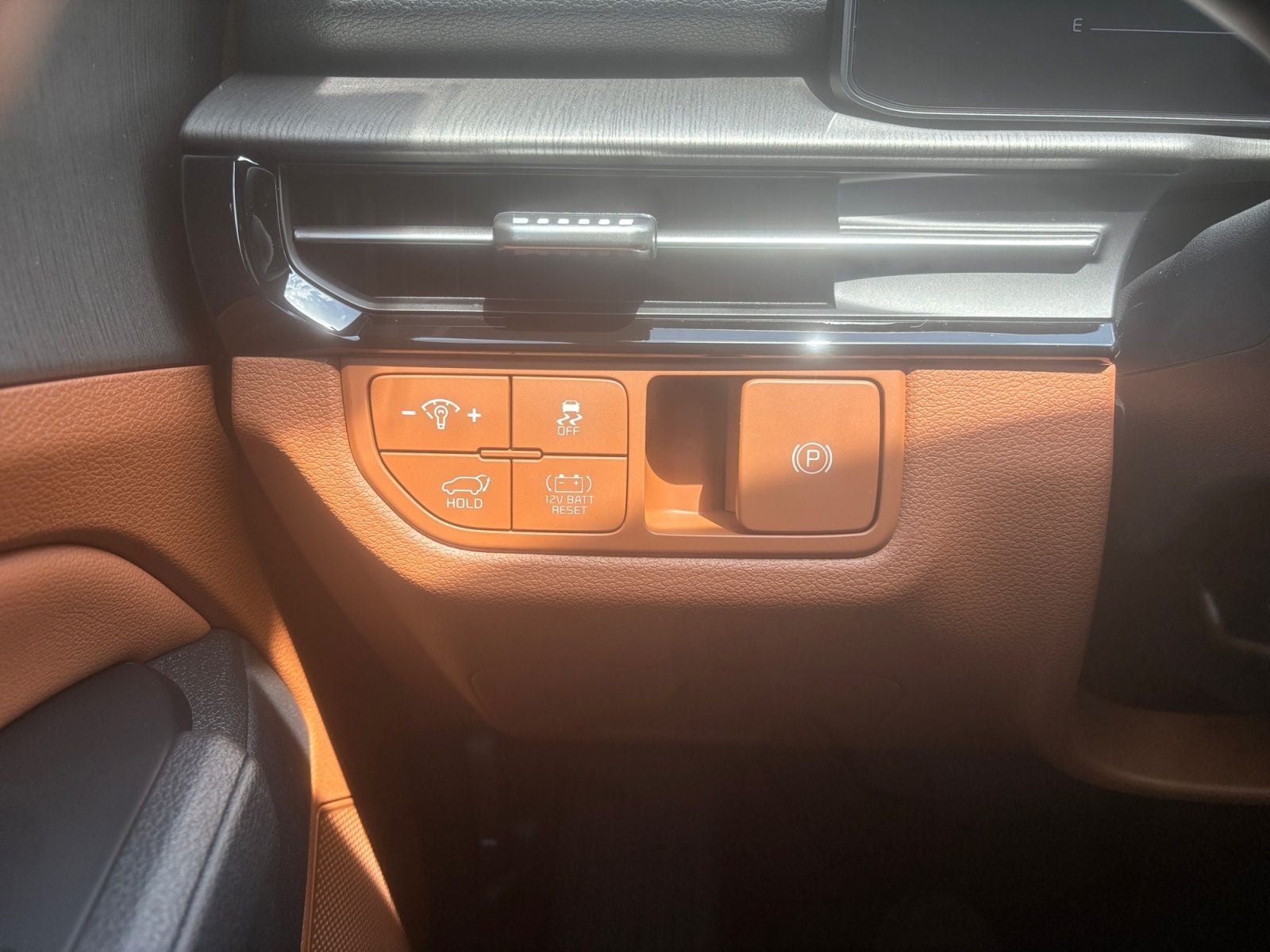 New 2026 Kia Sportage Hybrid X-Line - photo - 20