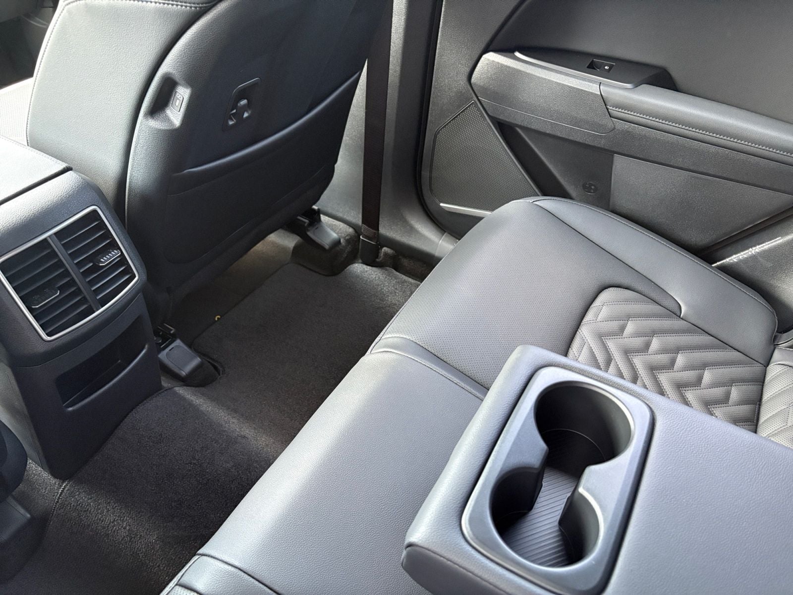New 2027 Kia Sportage Hybrid X-Line - photo - 17