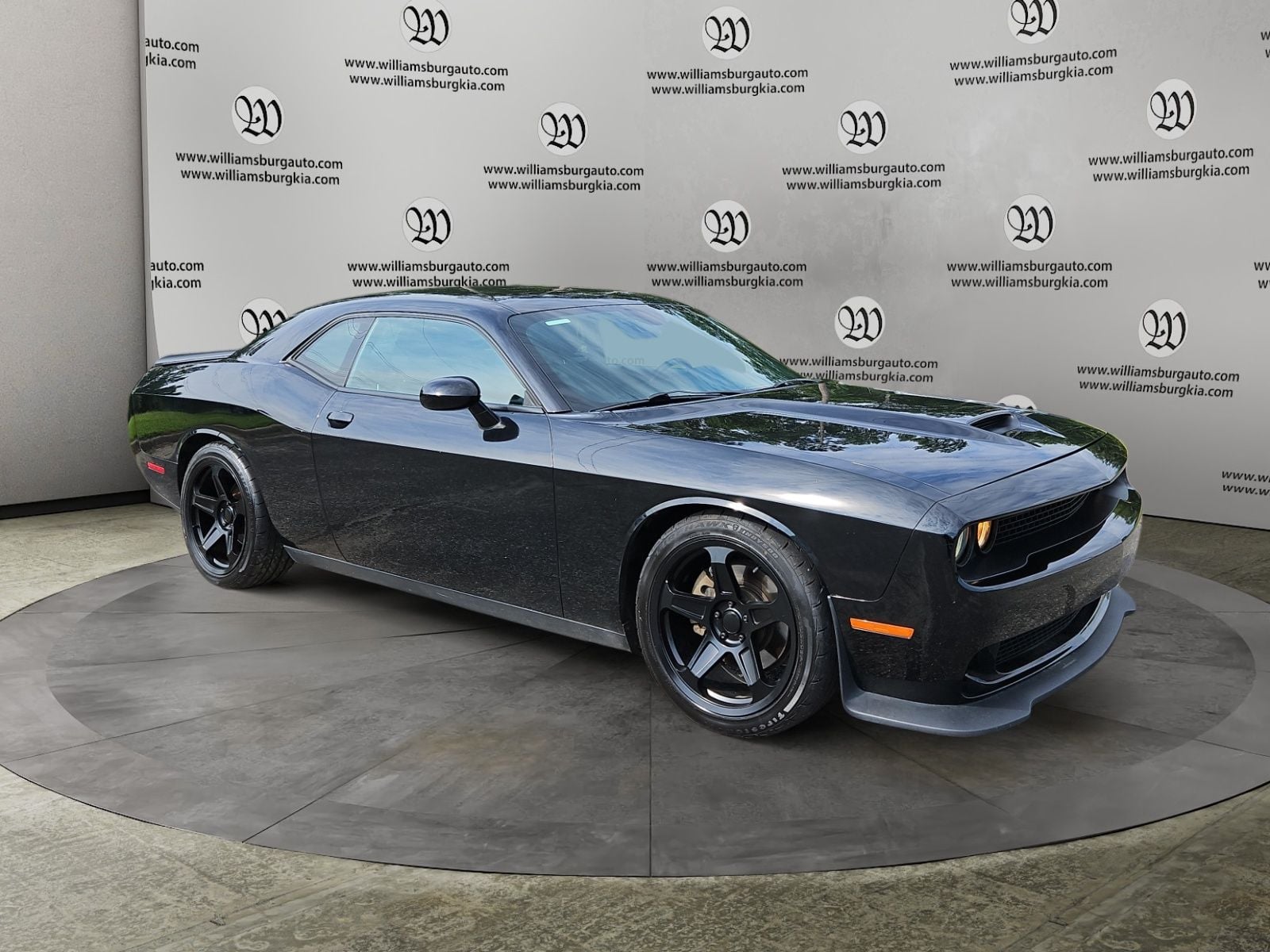 Pre-Owned 2021 Dodge Challenger R/T - photo - 6