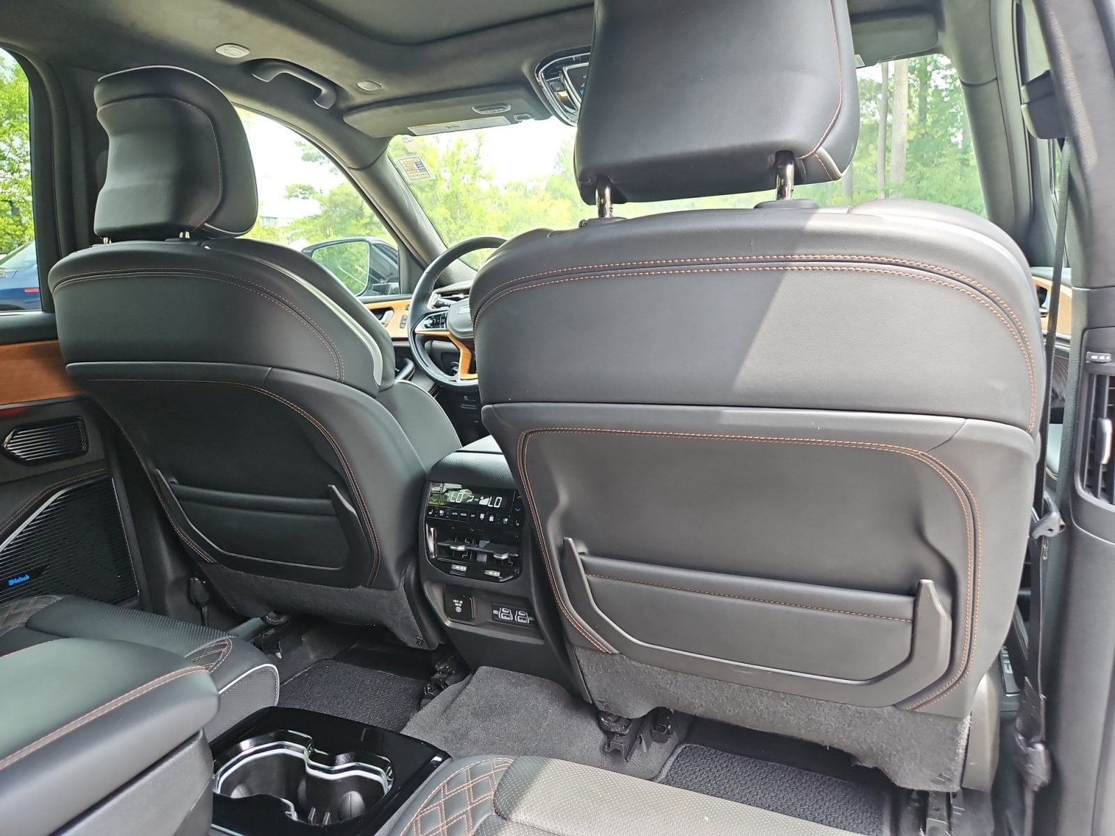 Pre-Owned 2022 Jeep Grand Cherokee L Summit - photo - 17