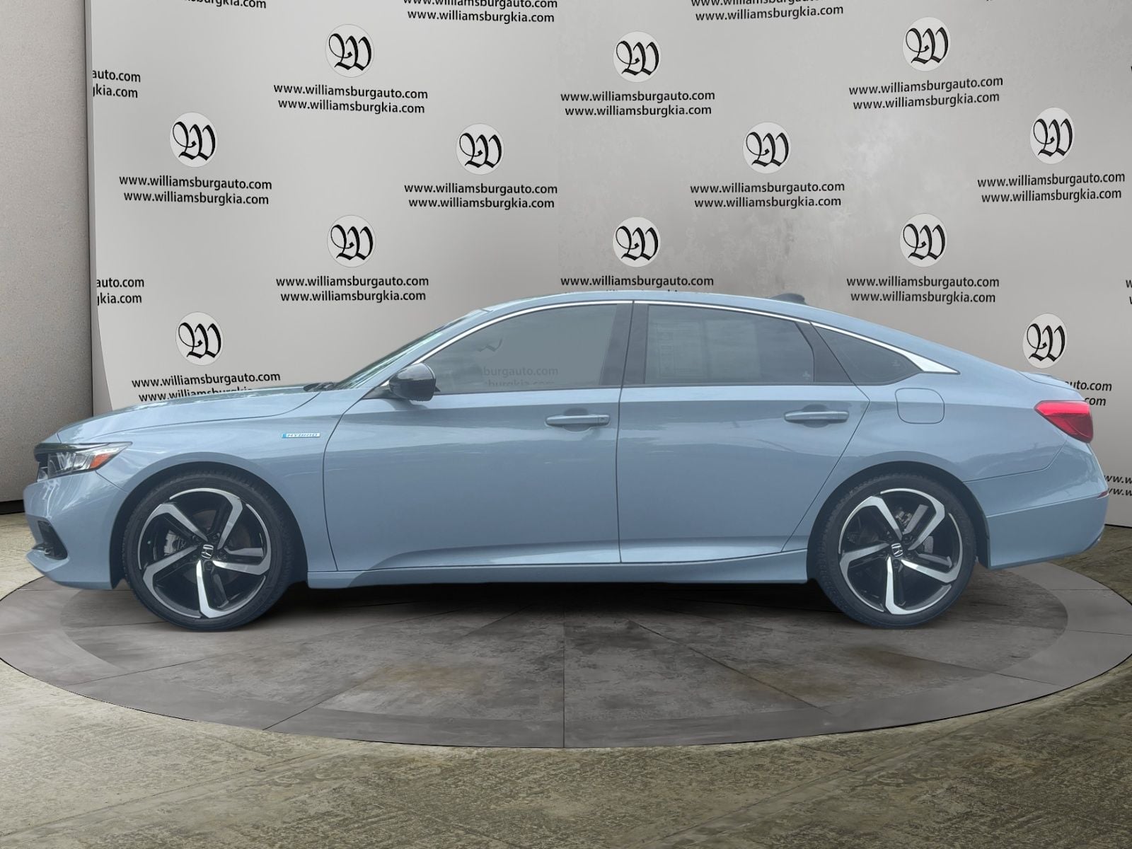 Pre-Owned 2022 Honda Accord Hybrid Sport - photo - 1